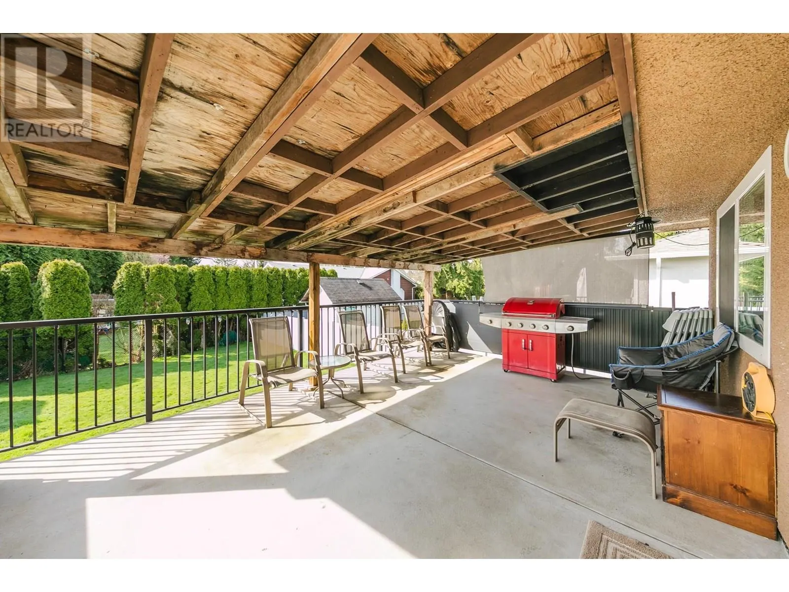 325 SEAVIEW DRIVE