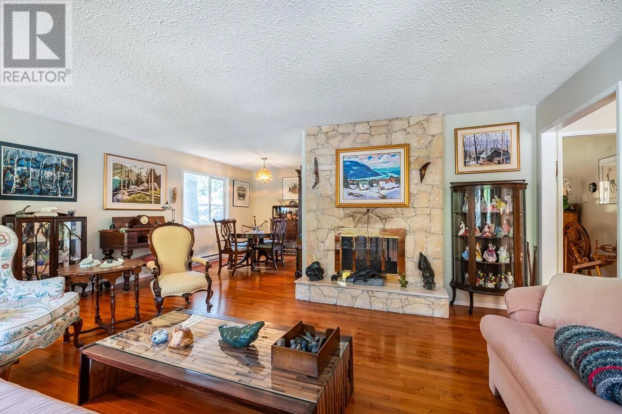 3031 DUVAL ROAD
