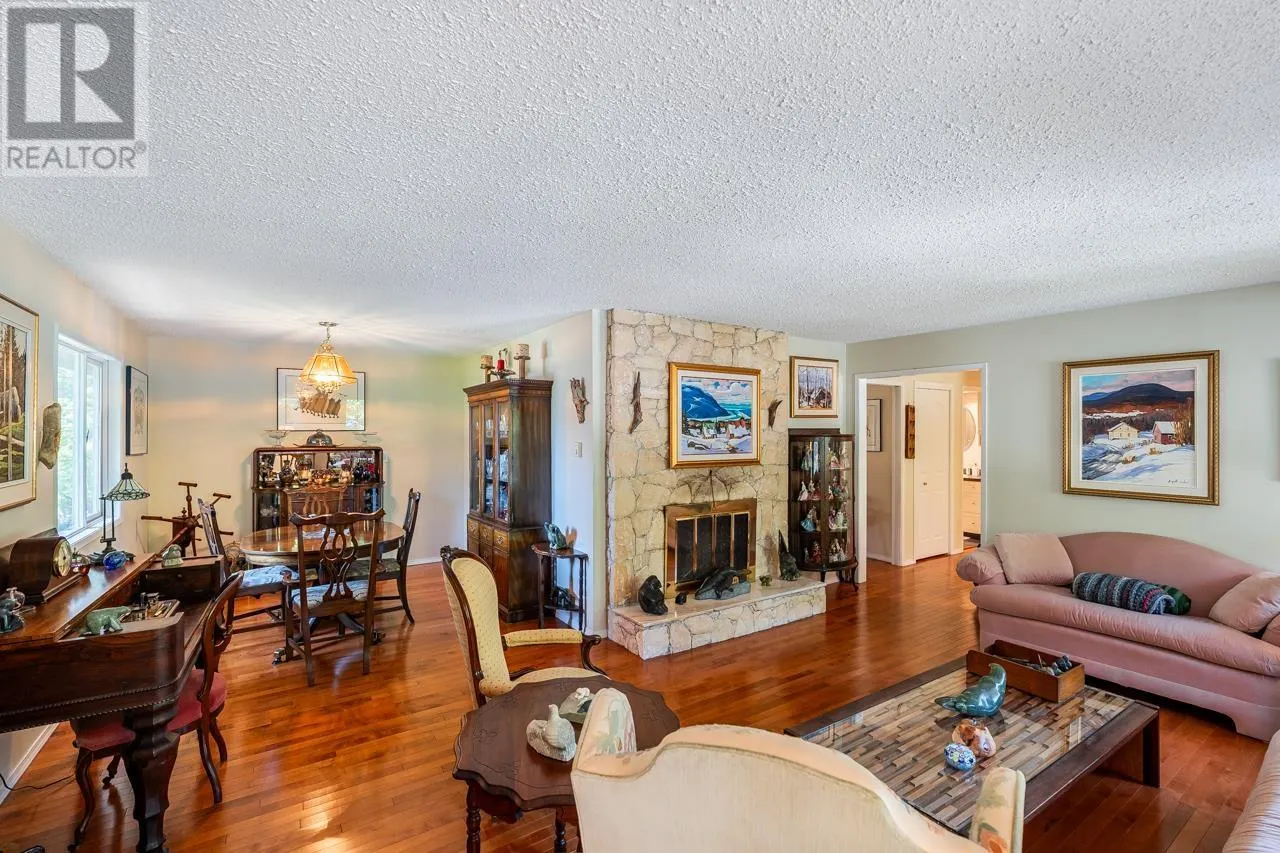 3031 DUVAL ROAD