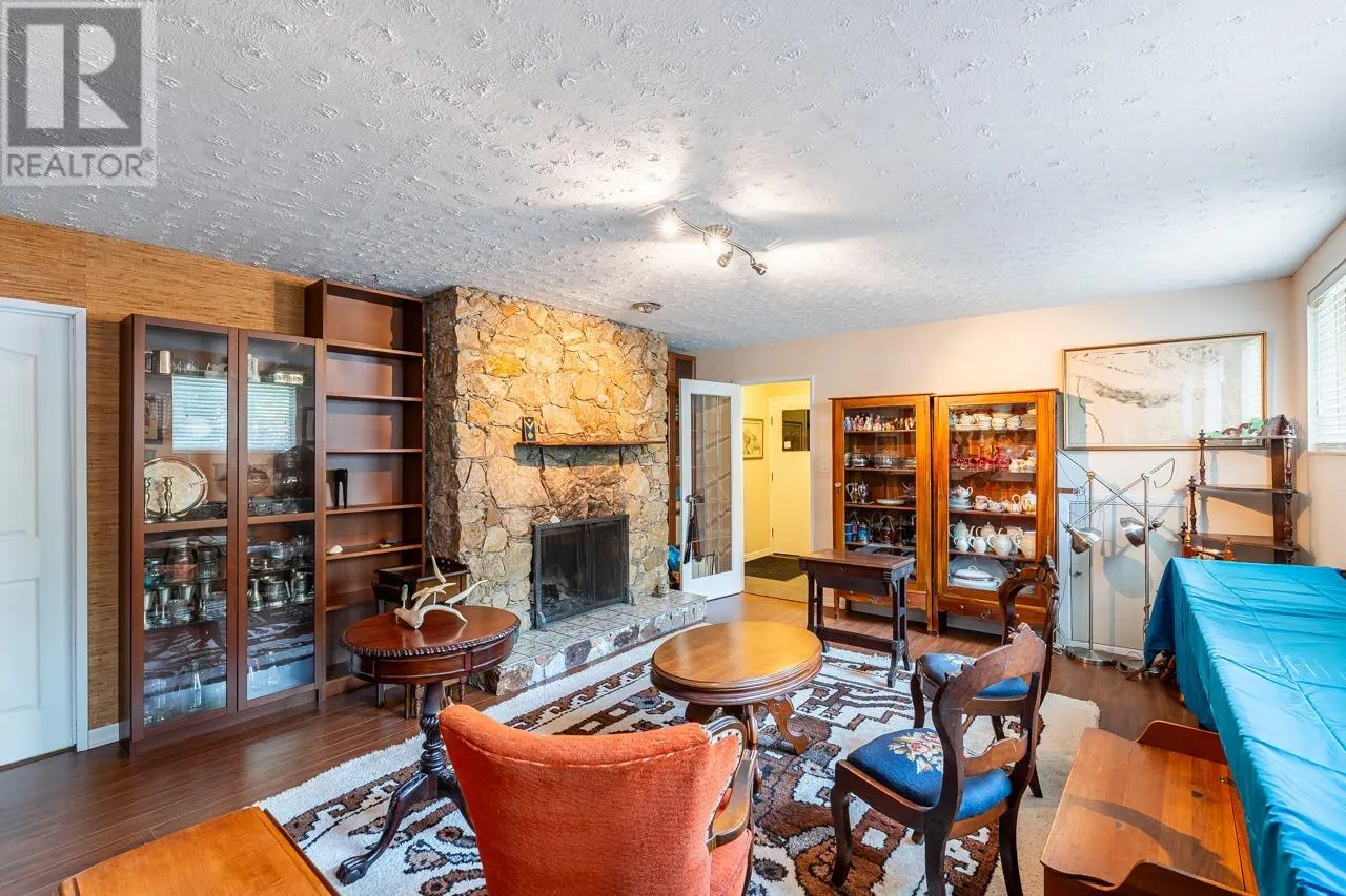 3031 DUVAL ROAD