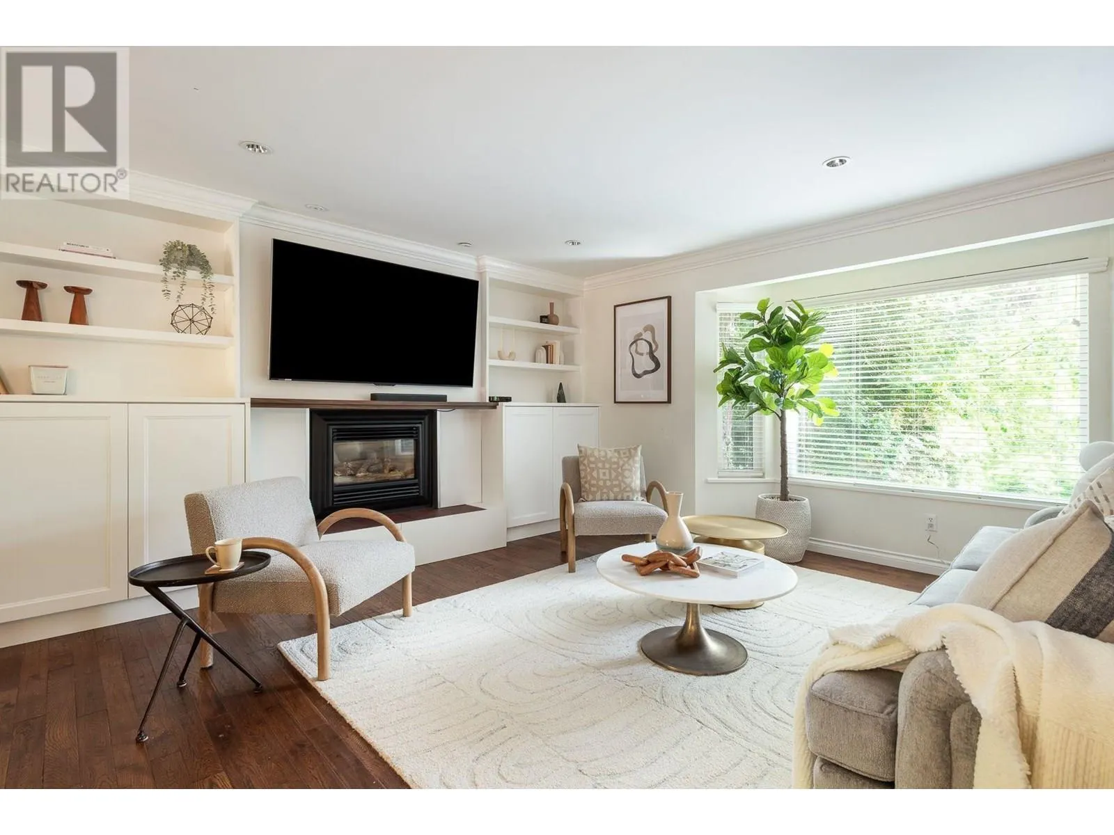 9 SYMMES BAY