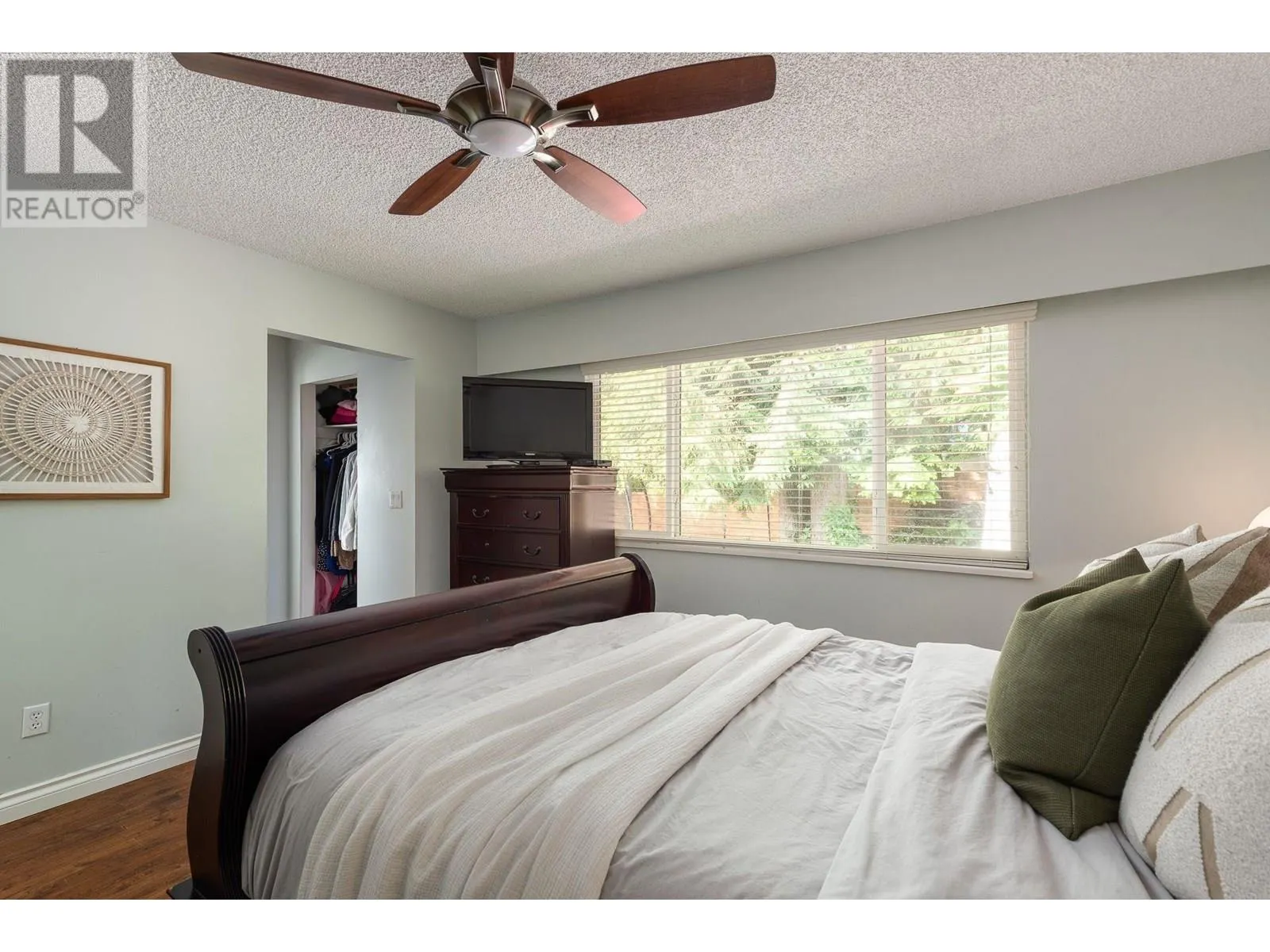 9 SYMMES BAY