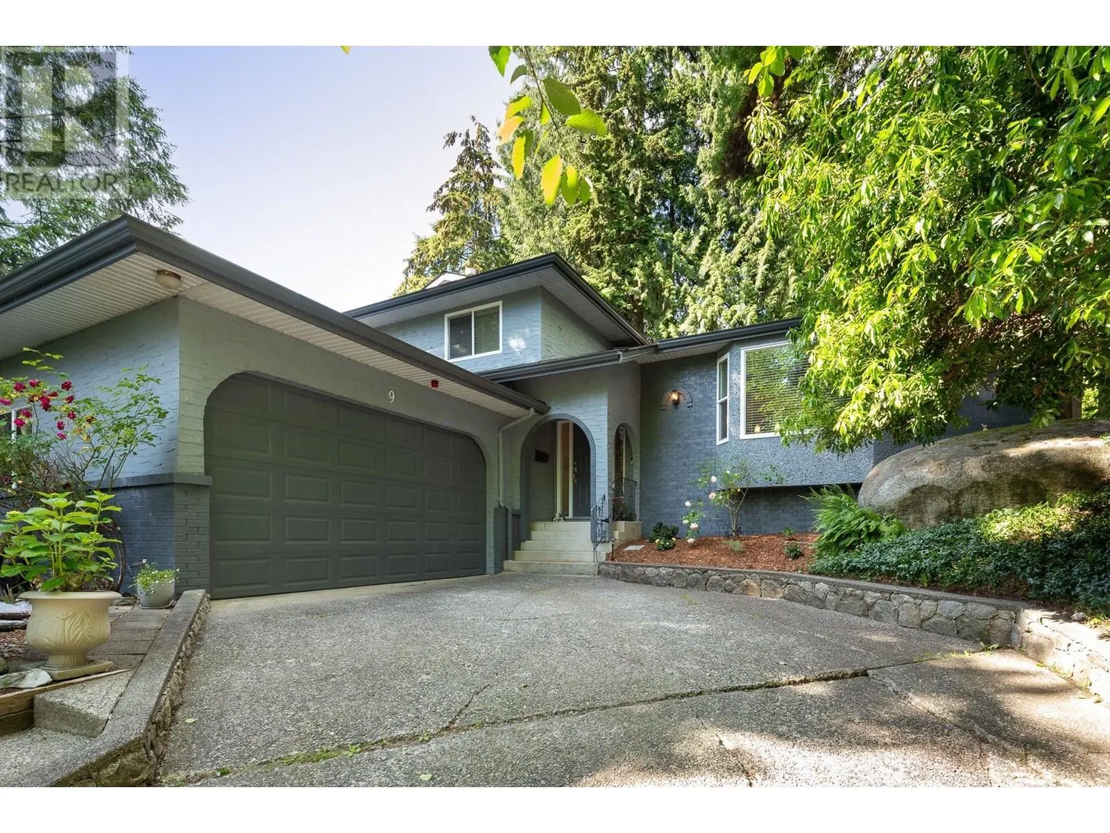 9 SYMMES BAY