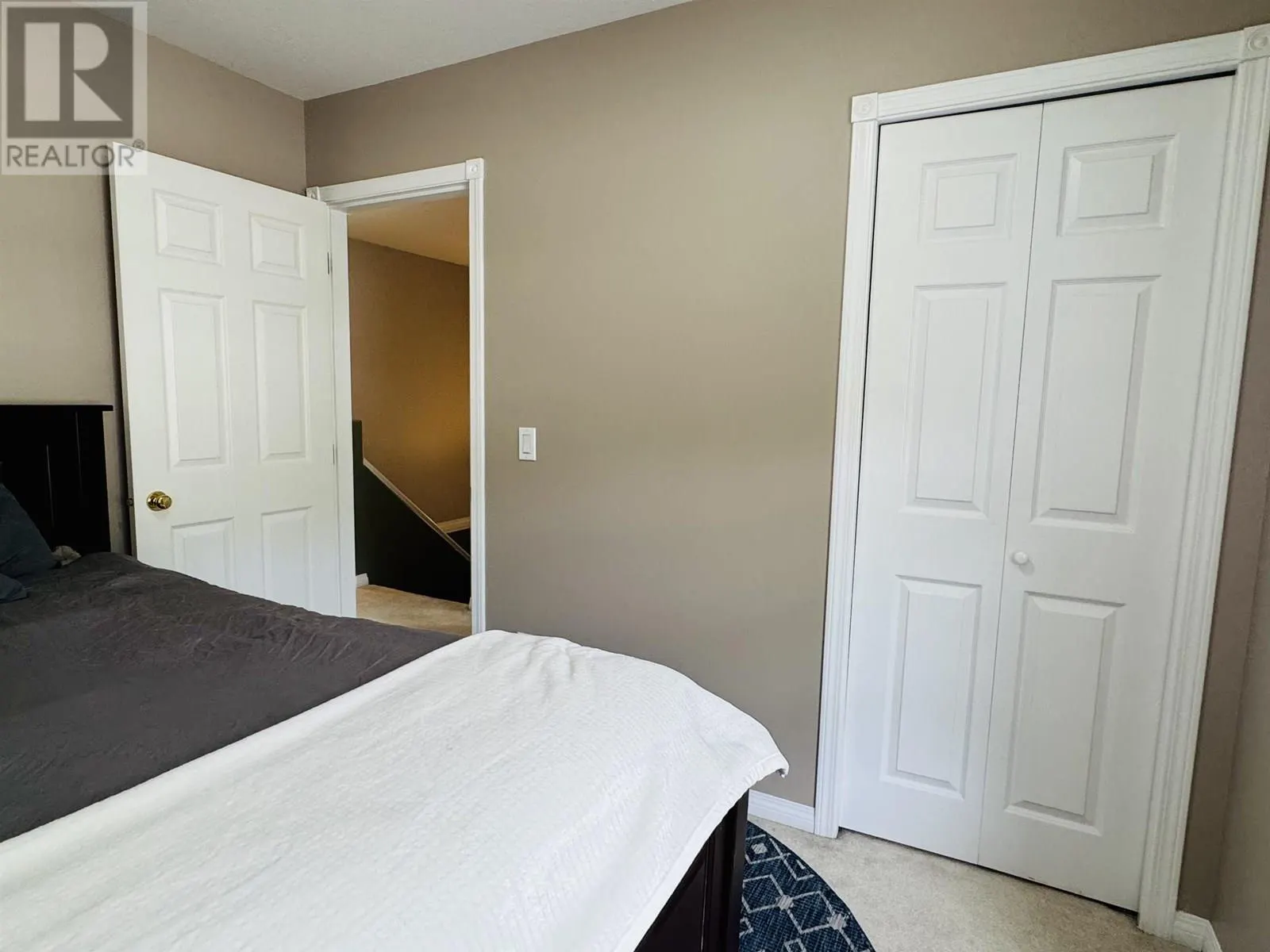 6 350 PEARKES DRIVE