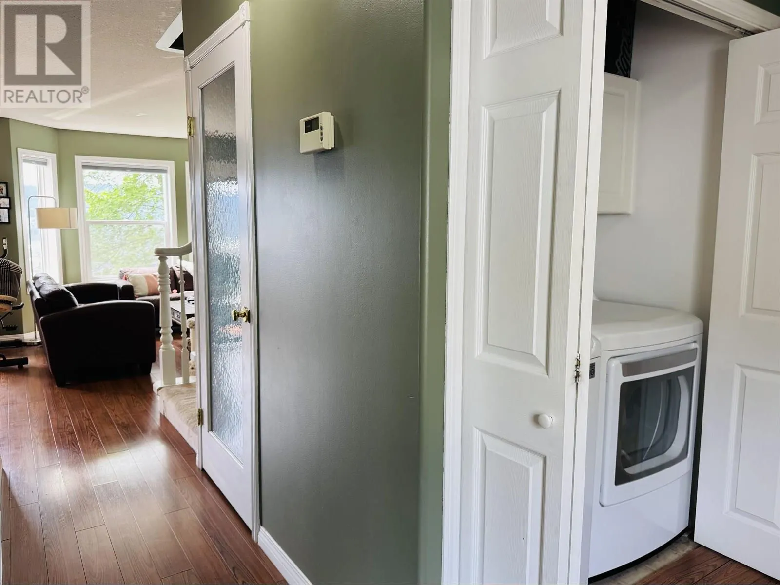 6 350 PEARKES DRIVE