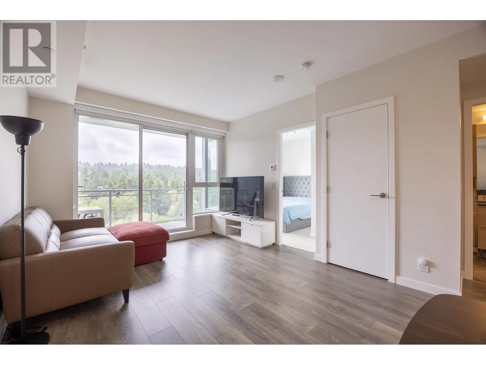 1806 308 MORRISSEY ROAD