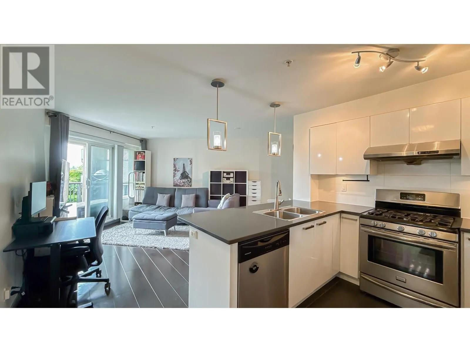 322 12339 STEVESTON HIGHWAY