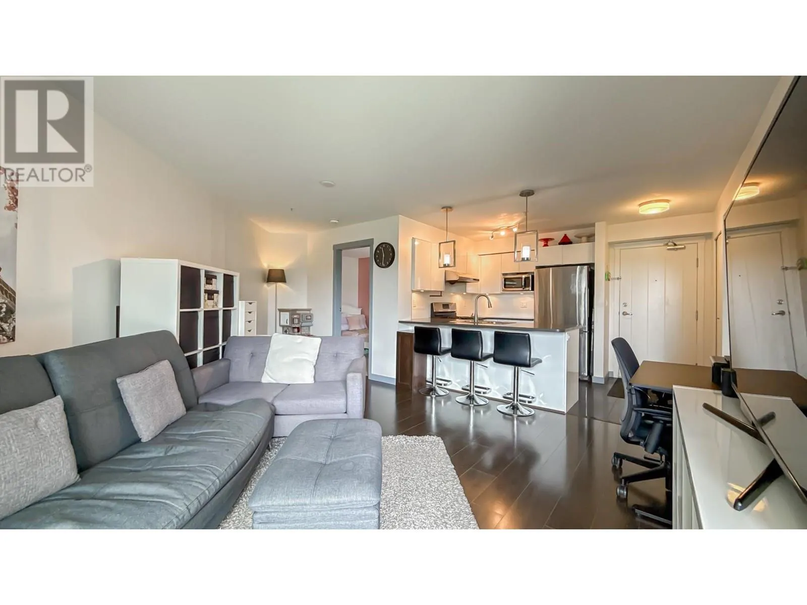 322 12339 STEVESTON HIGHWAY