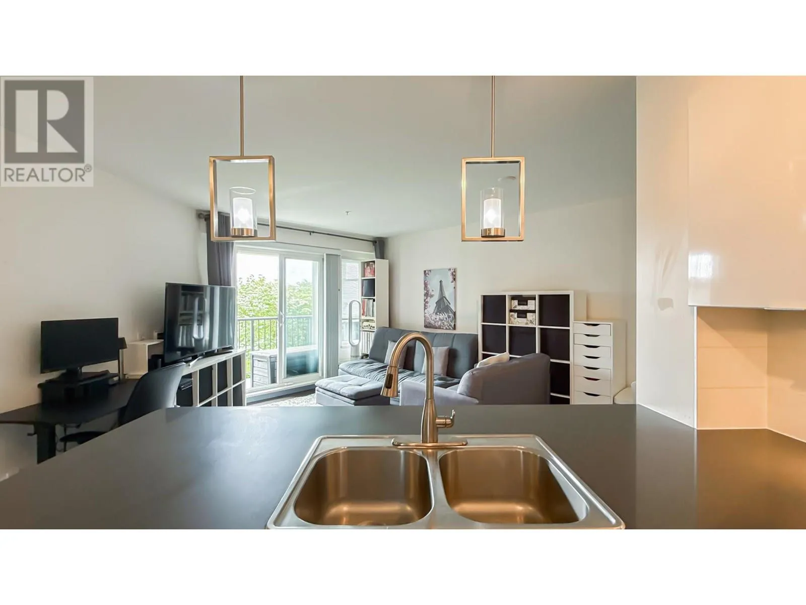 322 12339 STEVESTON HIGHWAY