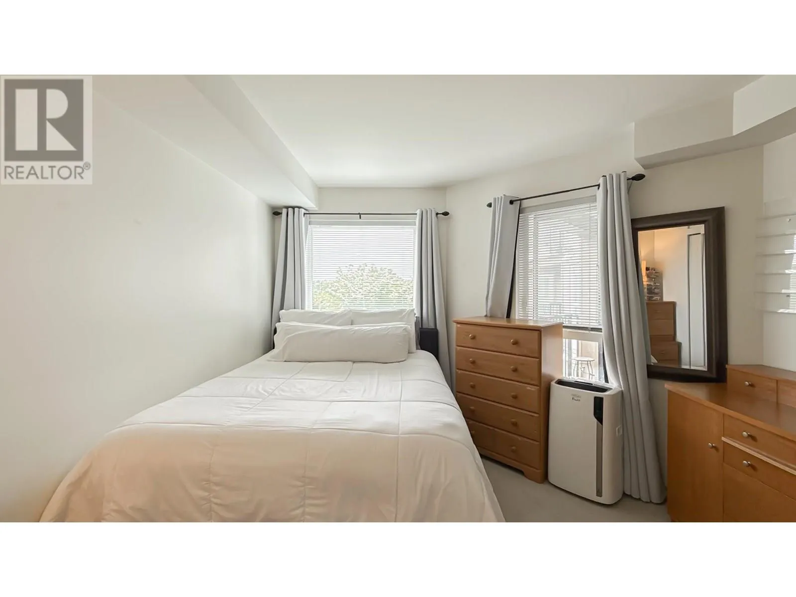 322 12339 STEVESTON HIGHWAY