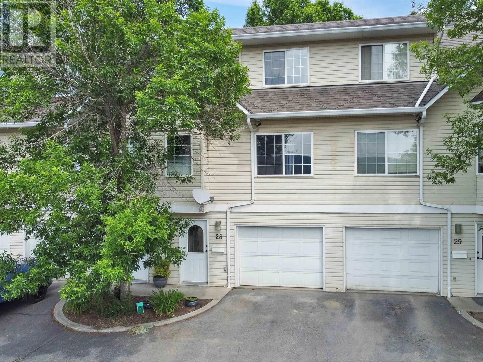 28 350 PEARKES DRIVE
