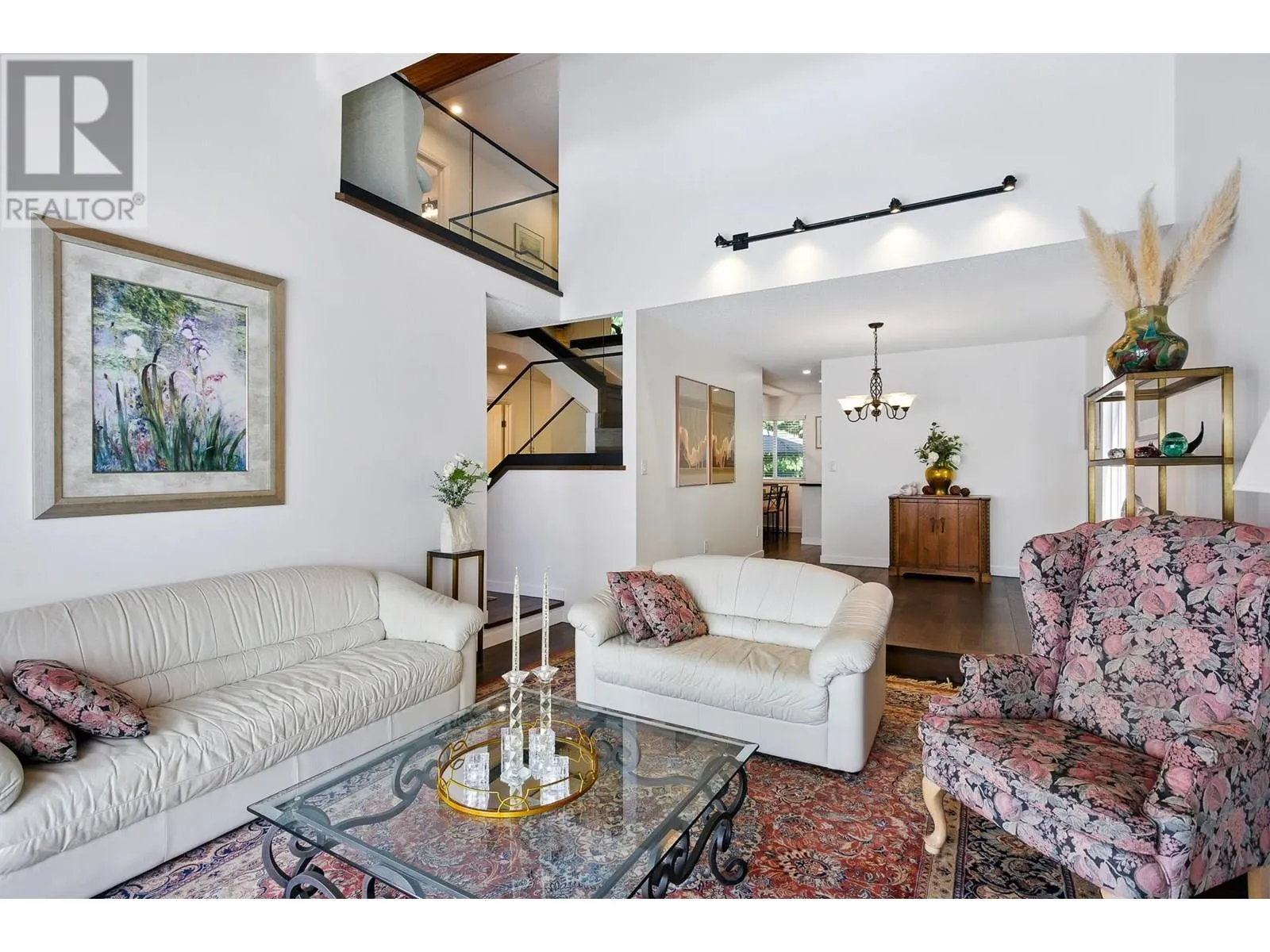1613 HEMLOCK PLACE