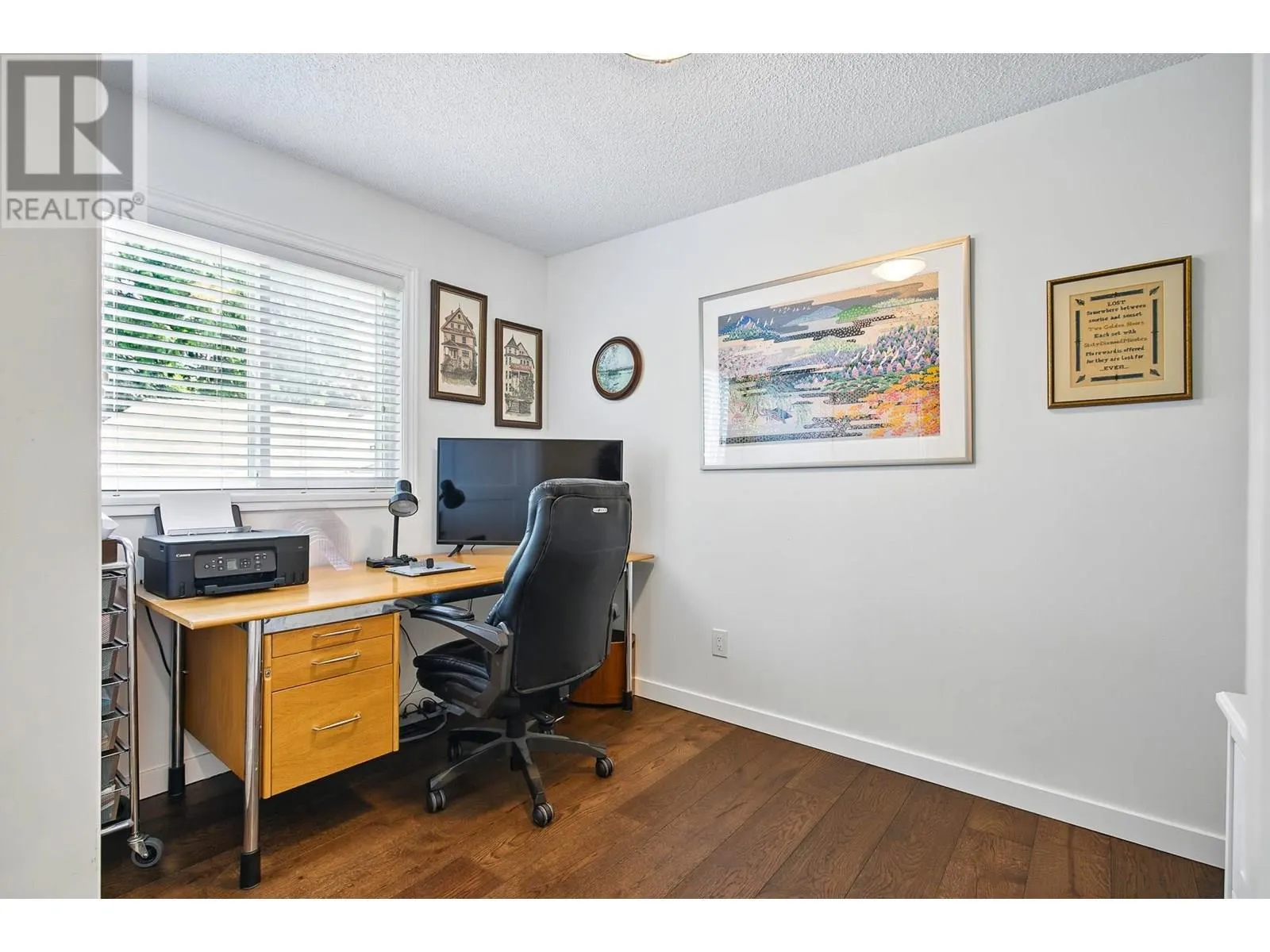 1613 HEMLOCK PLACE