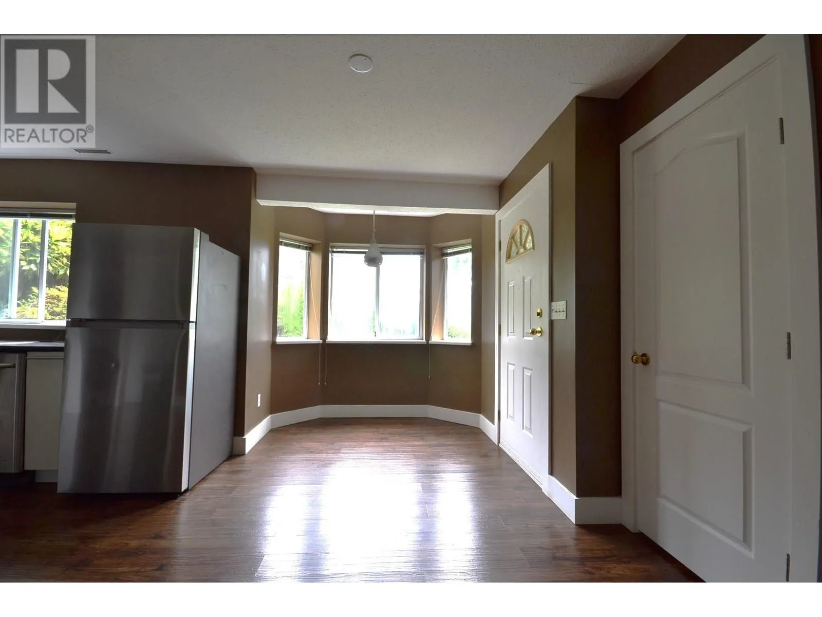 15 PARKWOOD PLACE