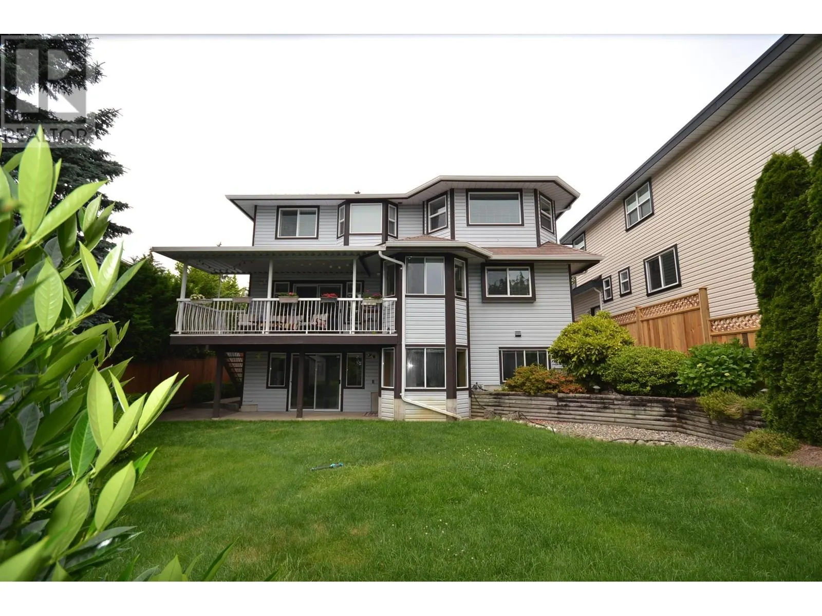 15 PARKWOOD PLACE