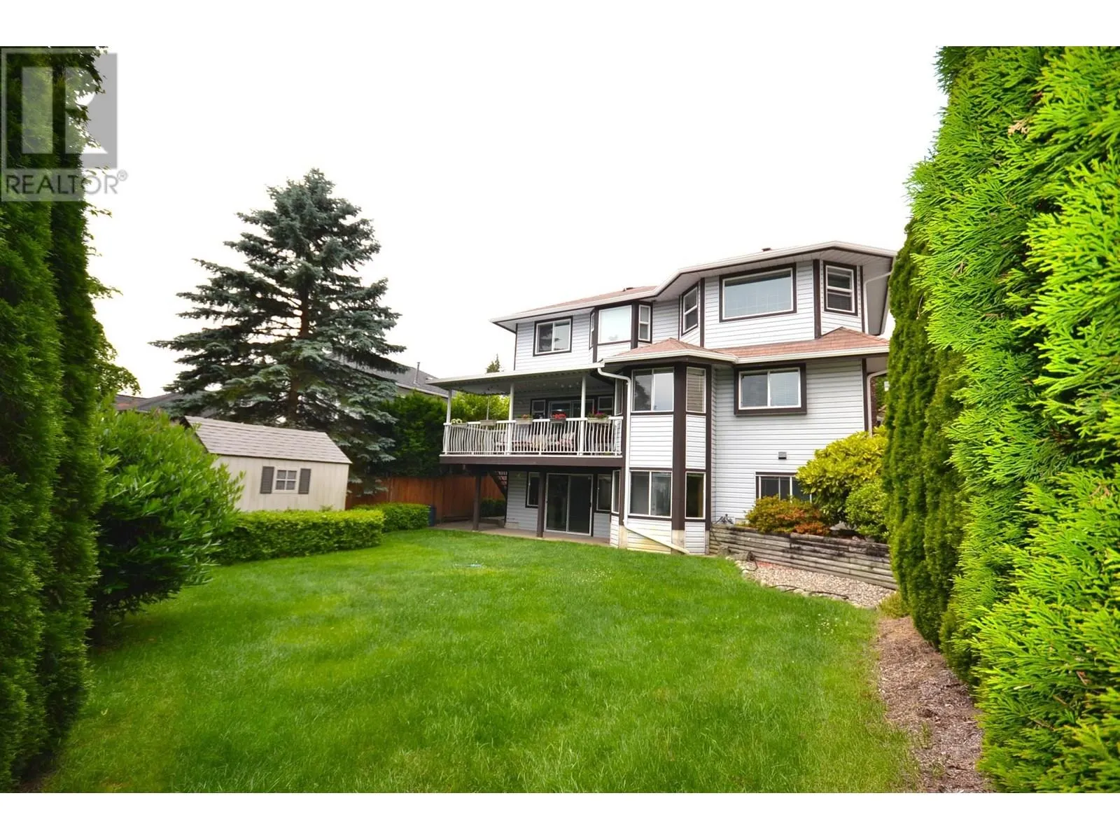 15 PARKWOOD PLACE