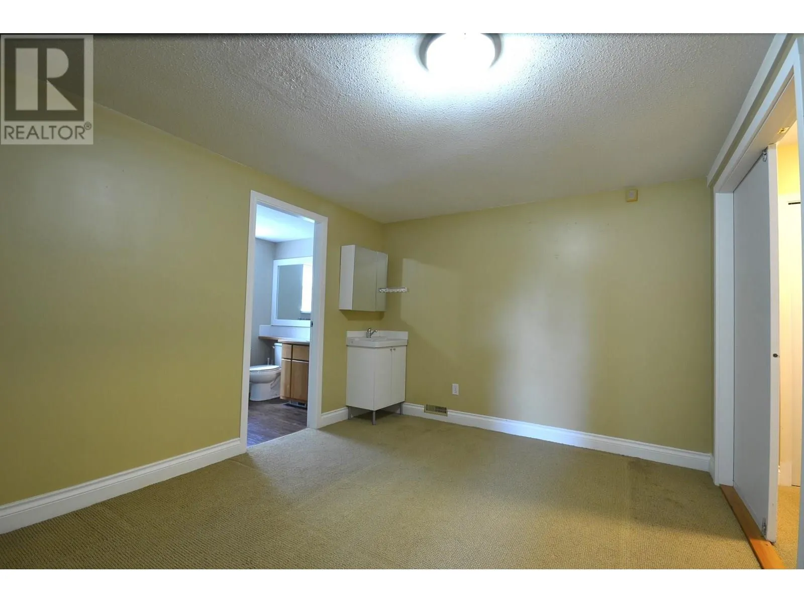 15 PARKWOOD PLACE