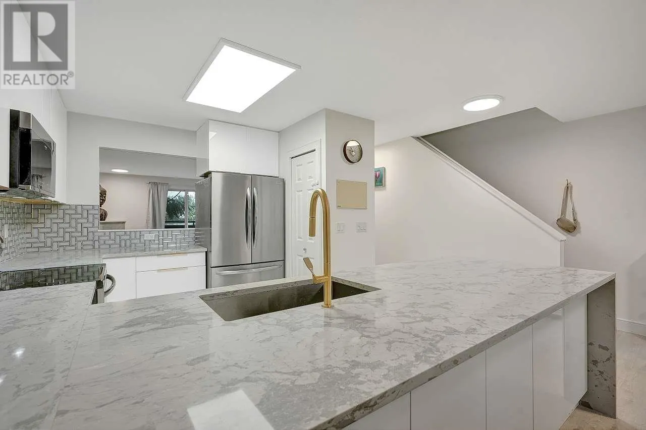 144 SHORELINE CIRCLE