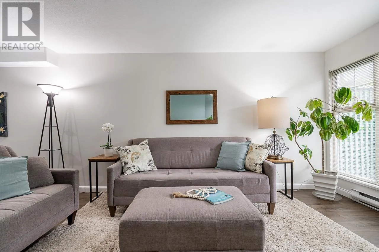 56 65 FOXWOOD DRIVE