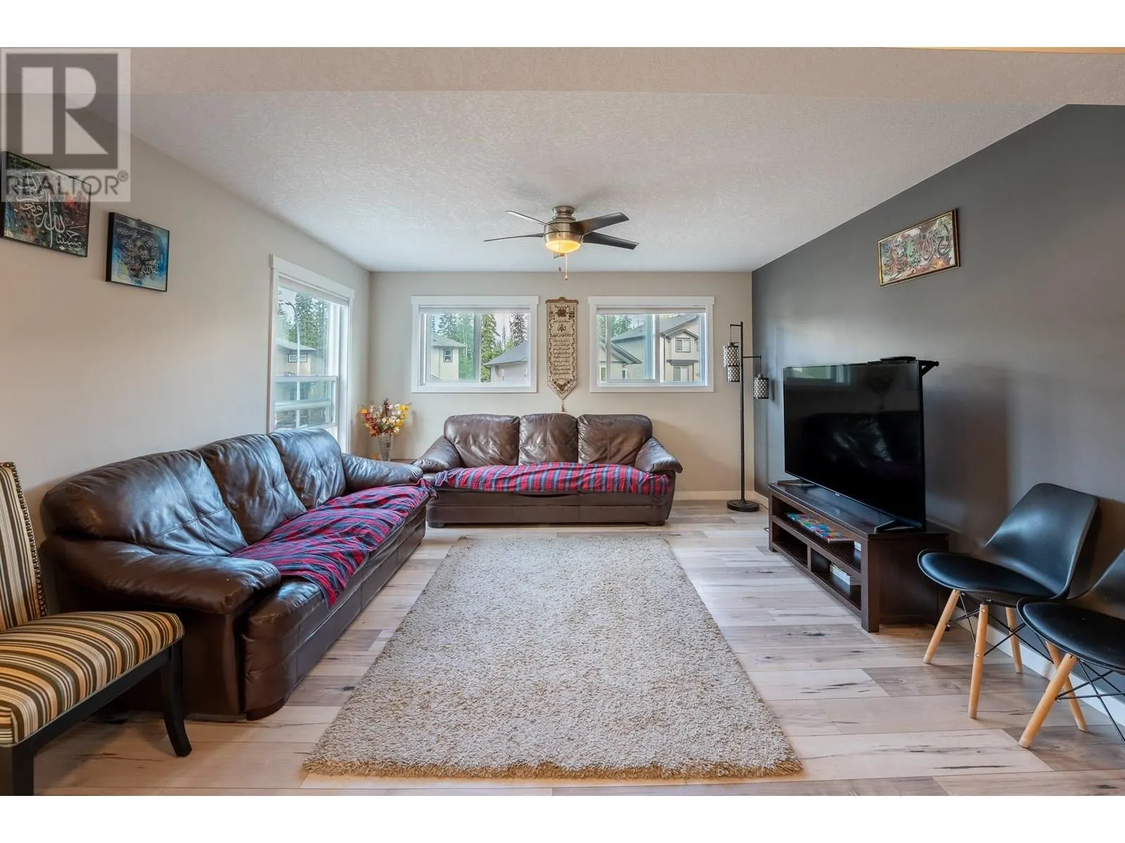 7669 CREEKSIDE WAY