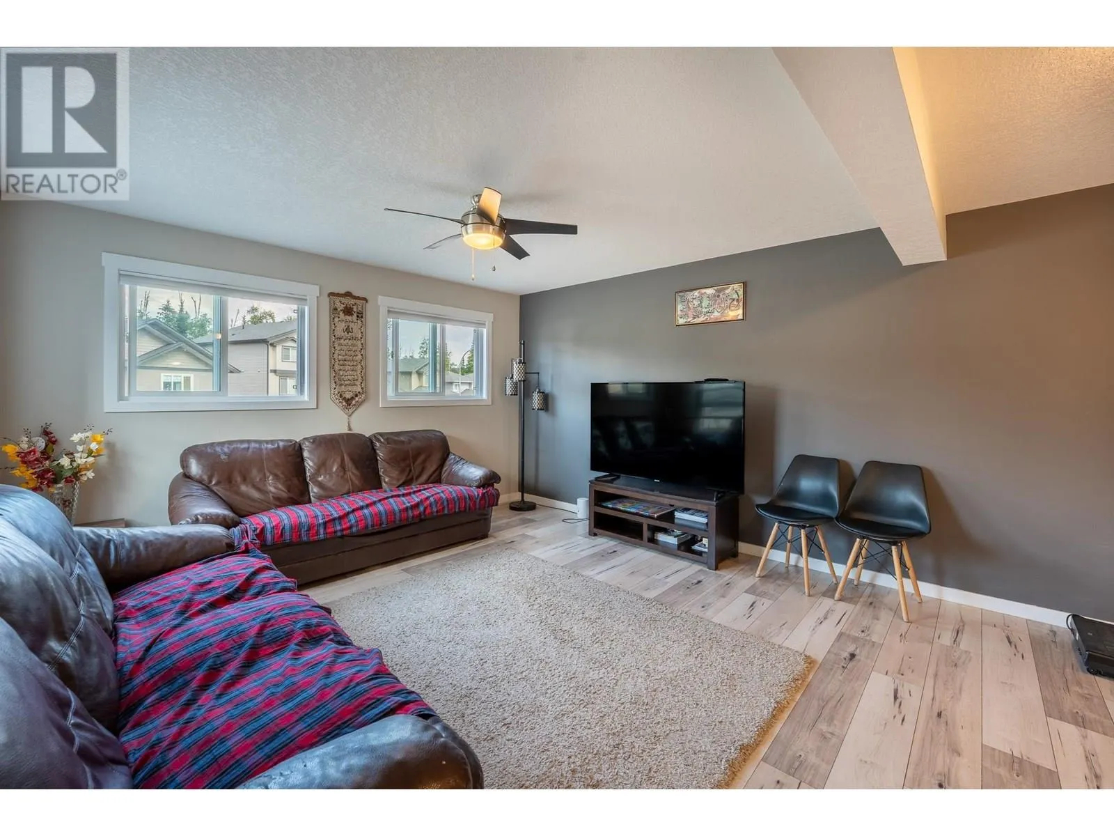 7669 CREEKSIDE WAY