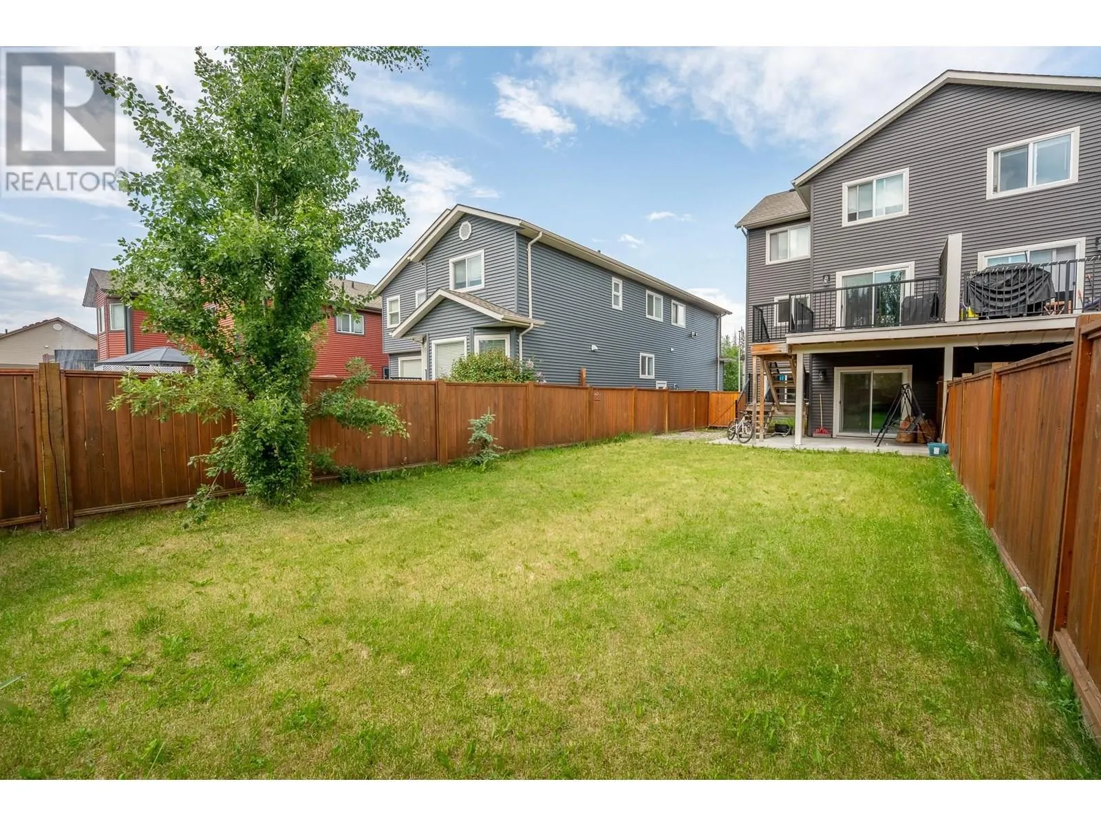 7669 CREEKSIDE WAY