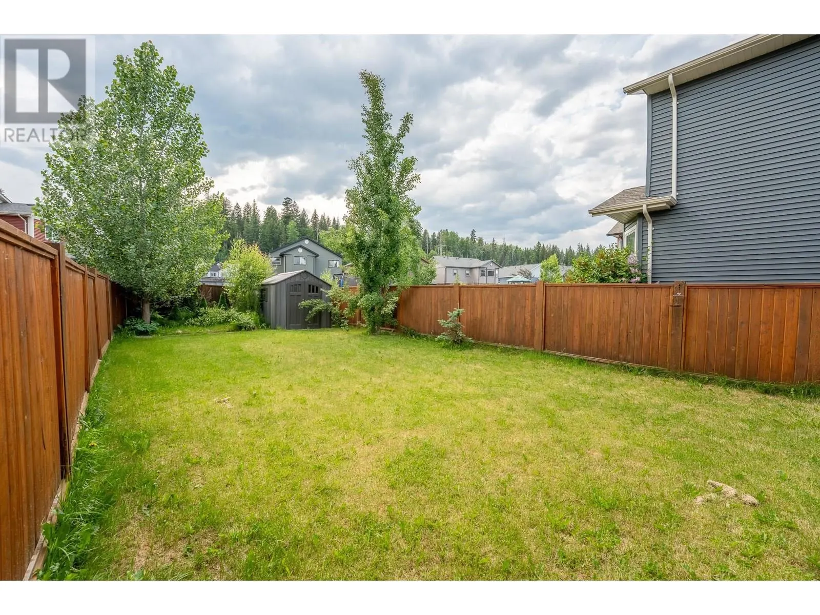 7669 CREEKSIDE WAY