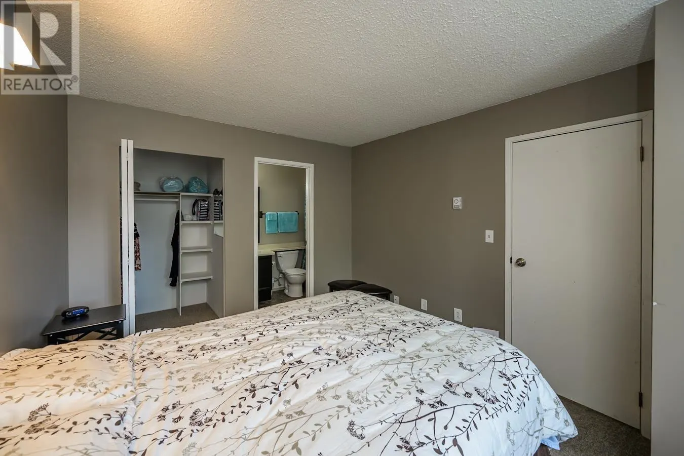 211 3033 OSPIKA BOULEVARD