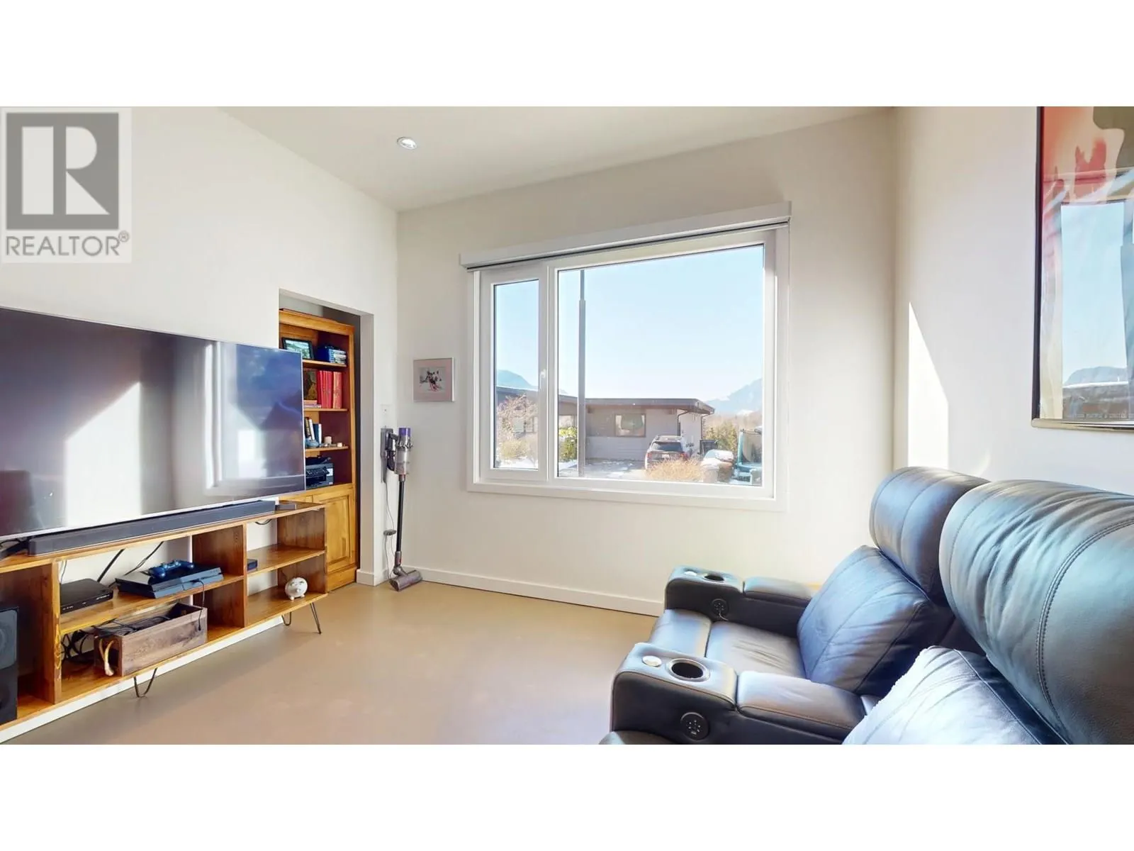 41160 ROCKRIDGE PLACE