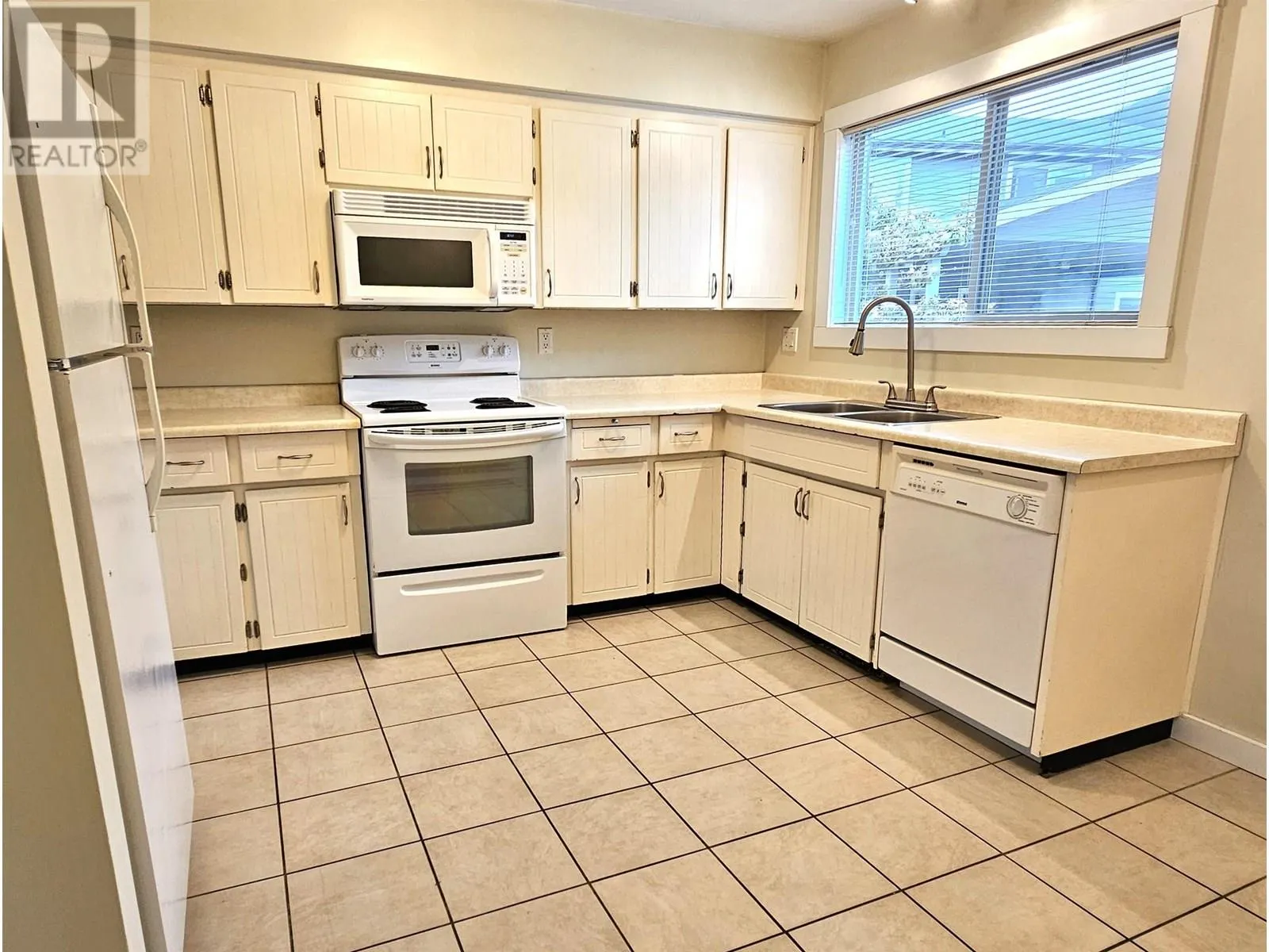 33 41450 GOVERNMENT ROAD