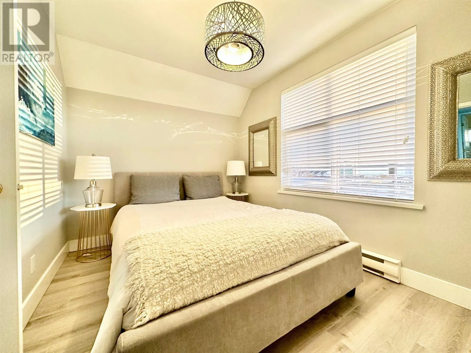 D 136 W 4TH STREET