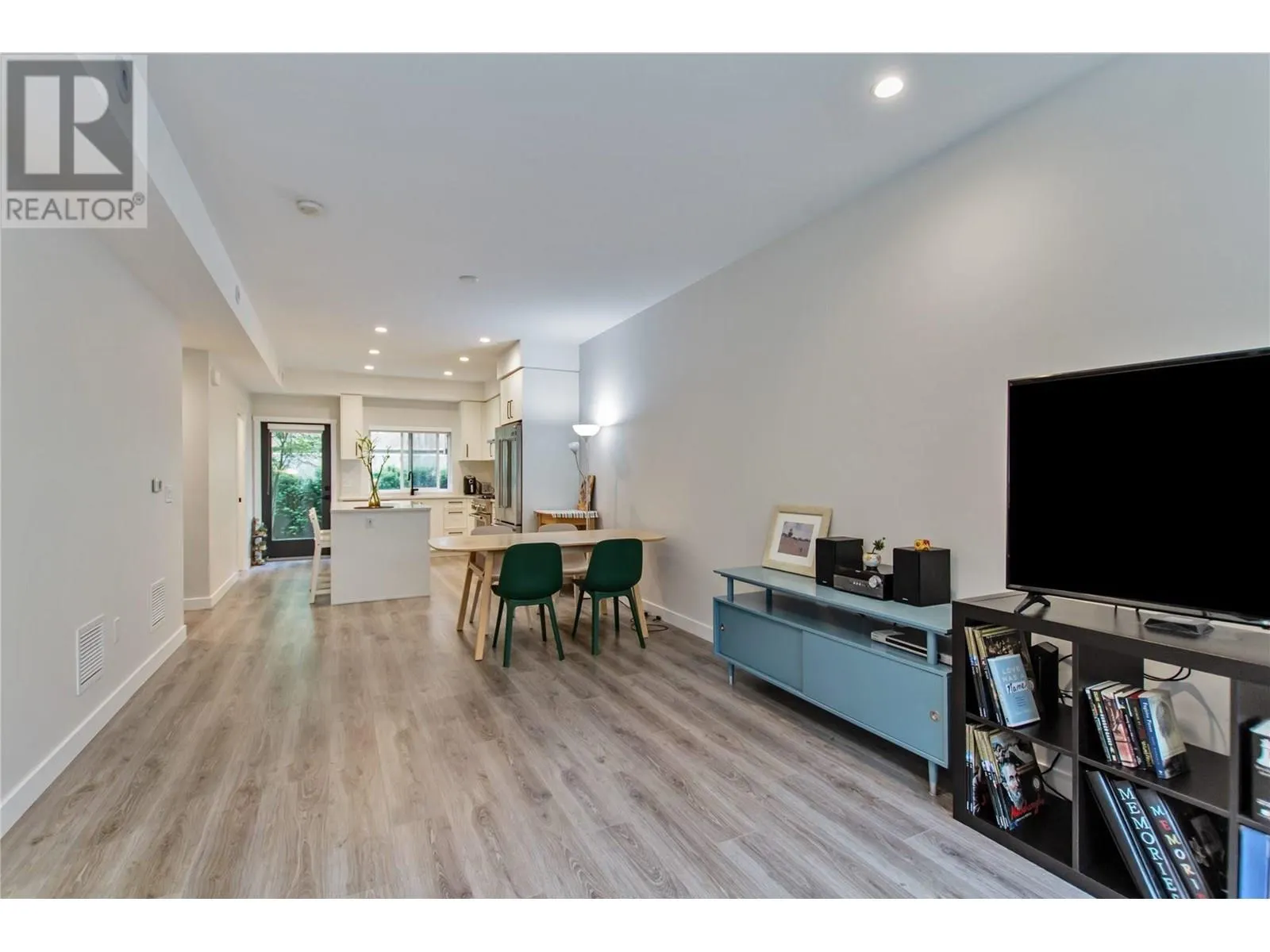 19 50 SEAVIEW DRIVE
