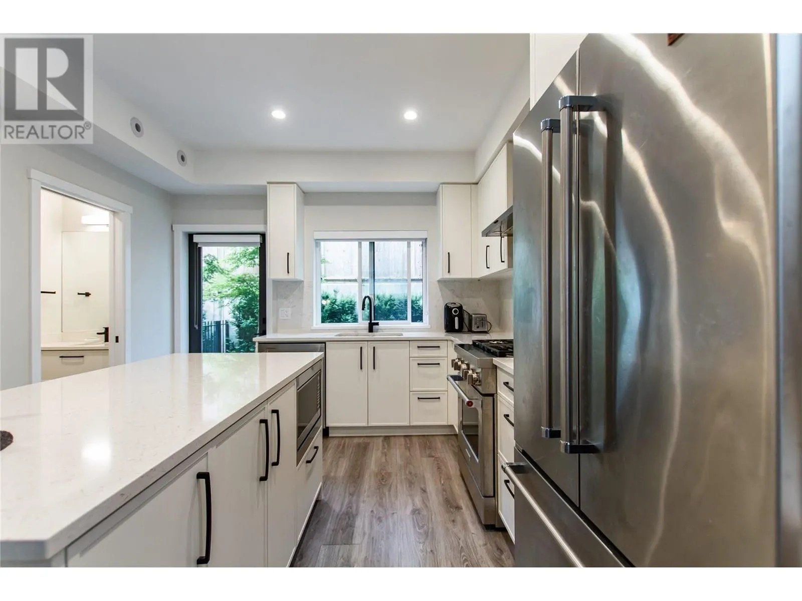 19 50 SEAVIEW DRIVE