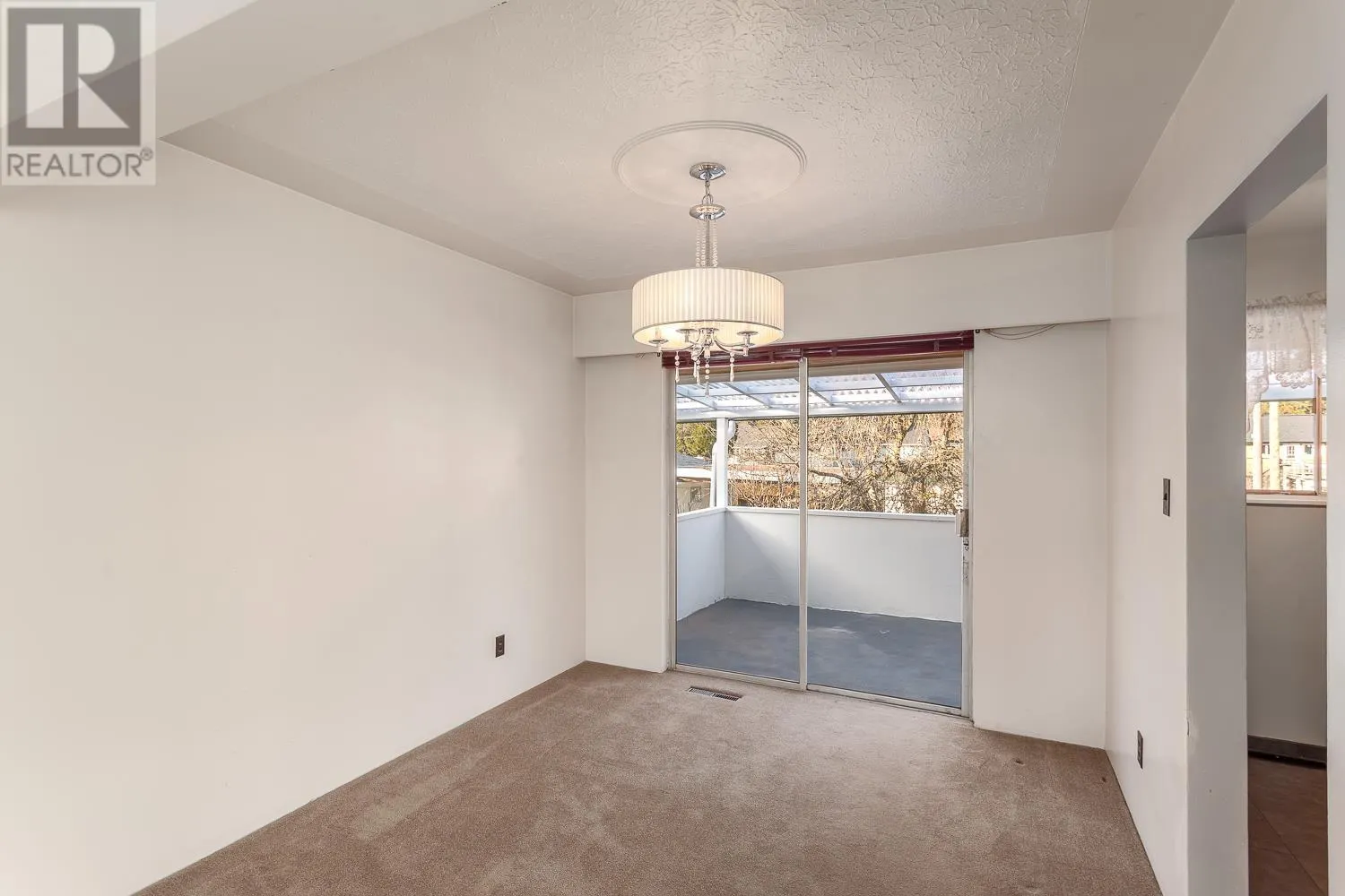 342 E 18TH STREET
