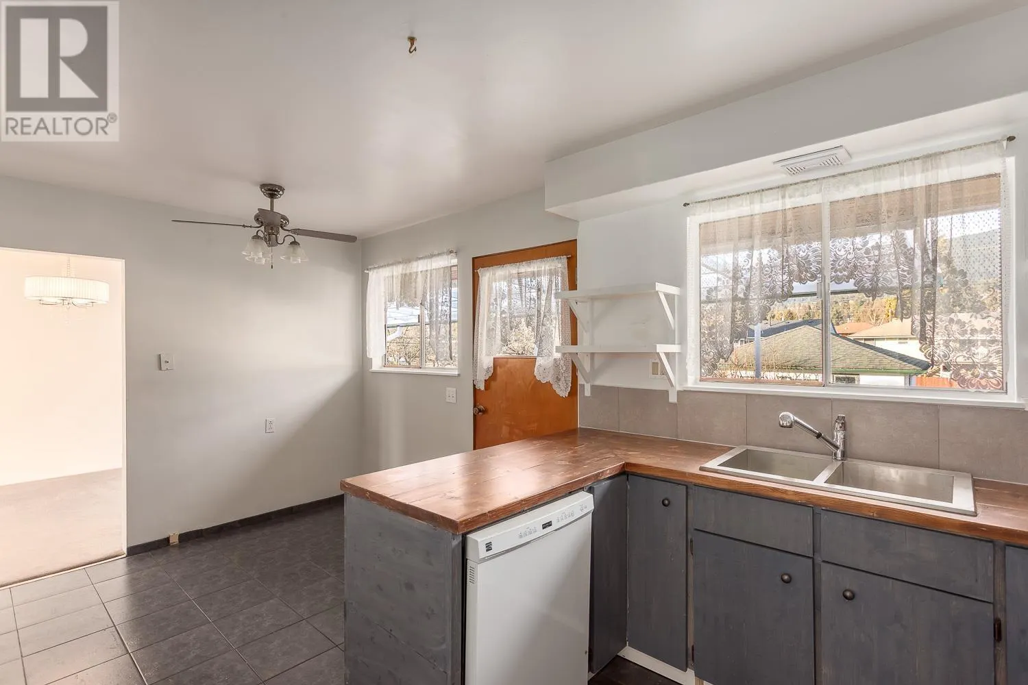 342 E 18TH STREET