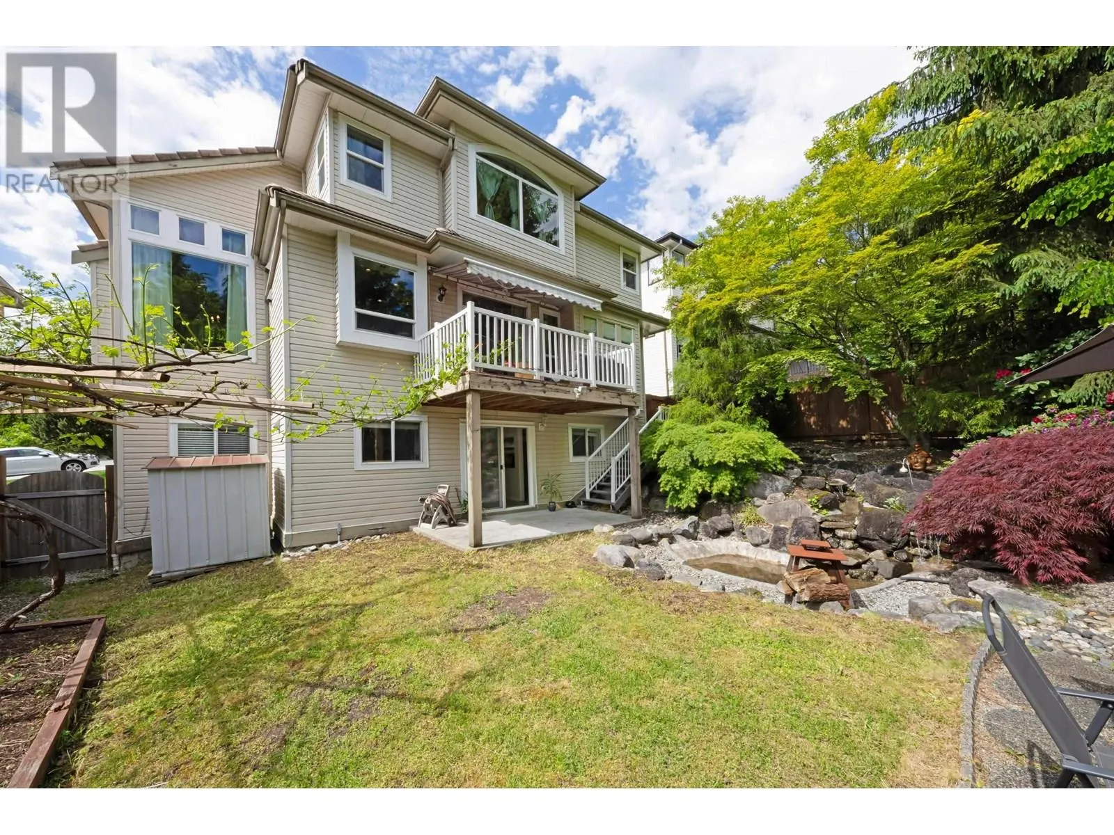 6 LINDEN STREET