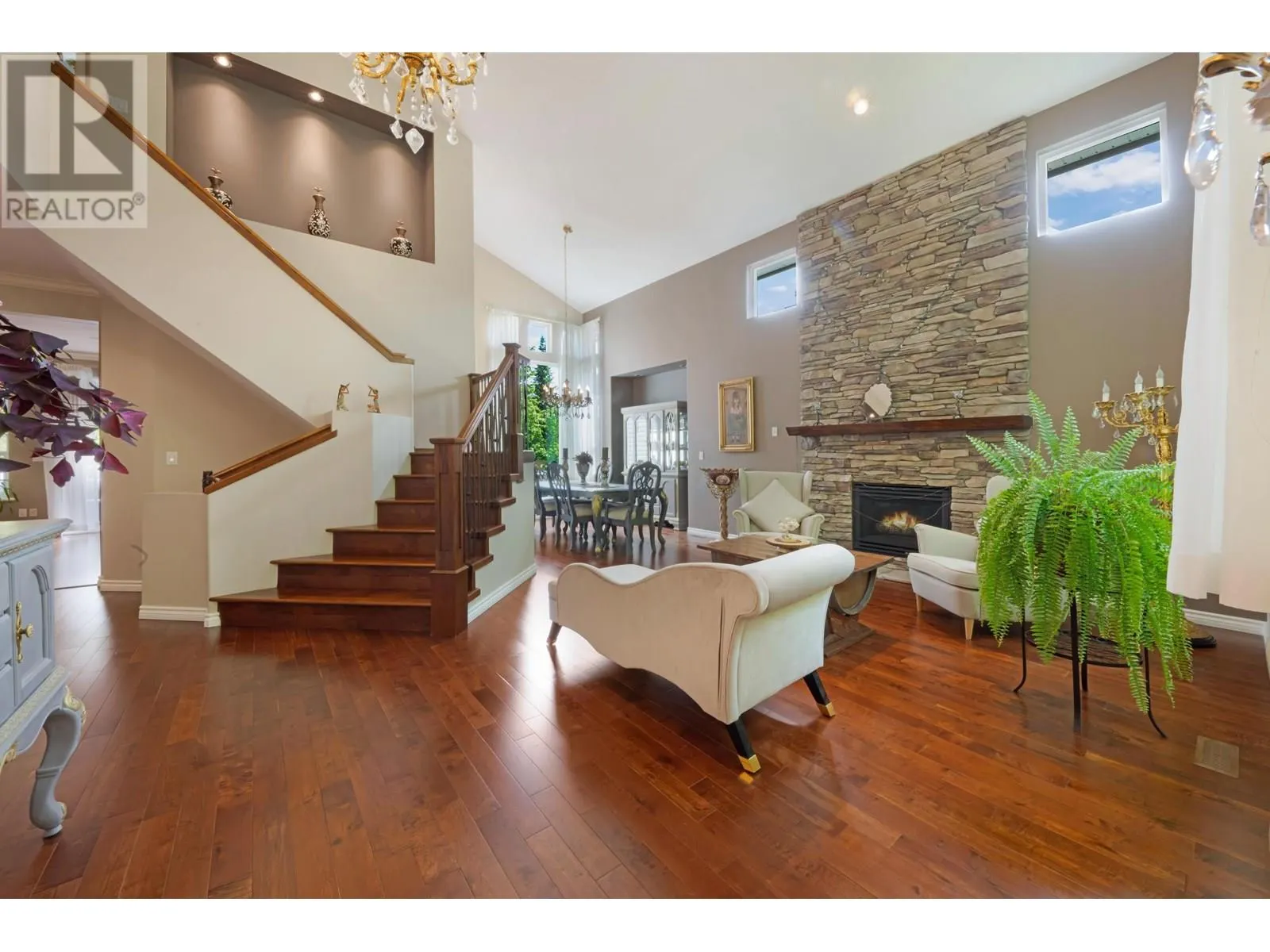 6 LINDEN STREET