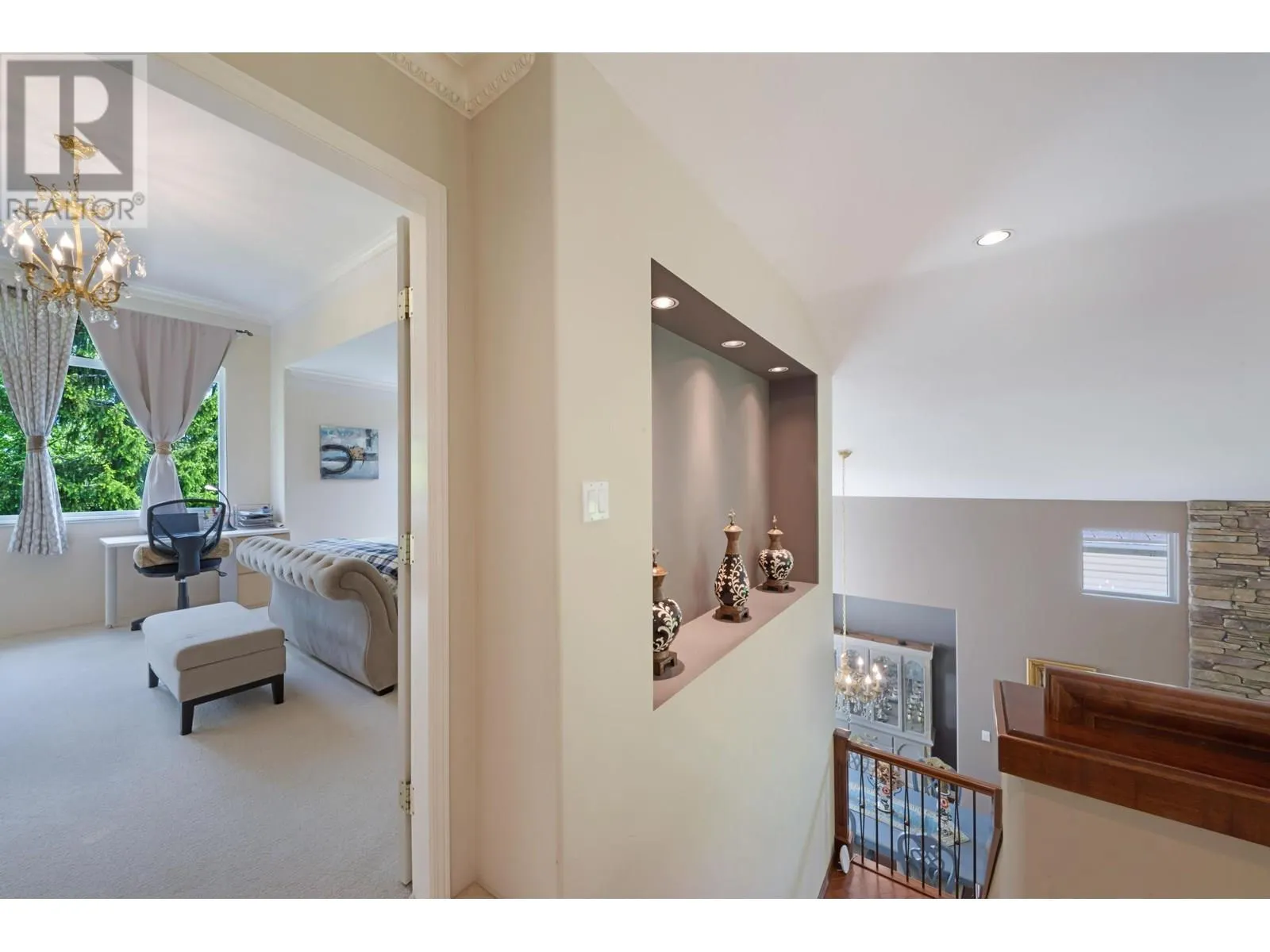 6 LINDEN STREET