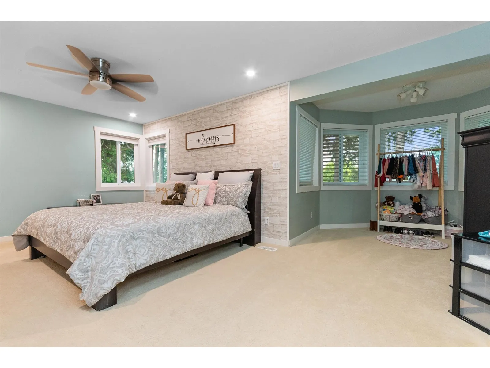10030 SUSSEX DRIVE|Rosedale