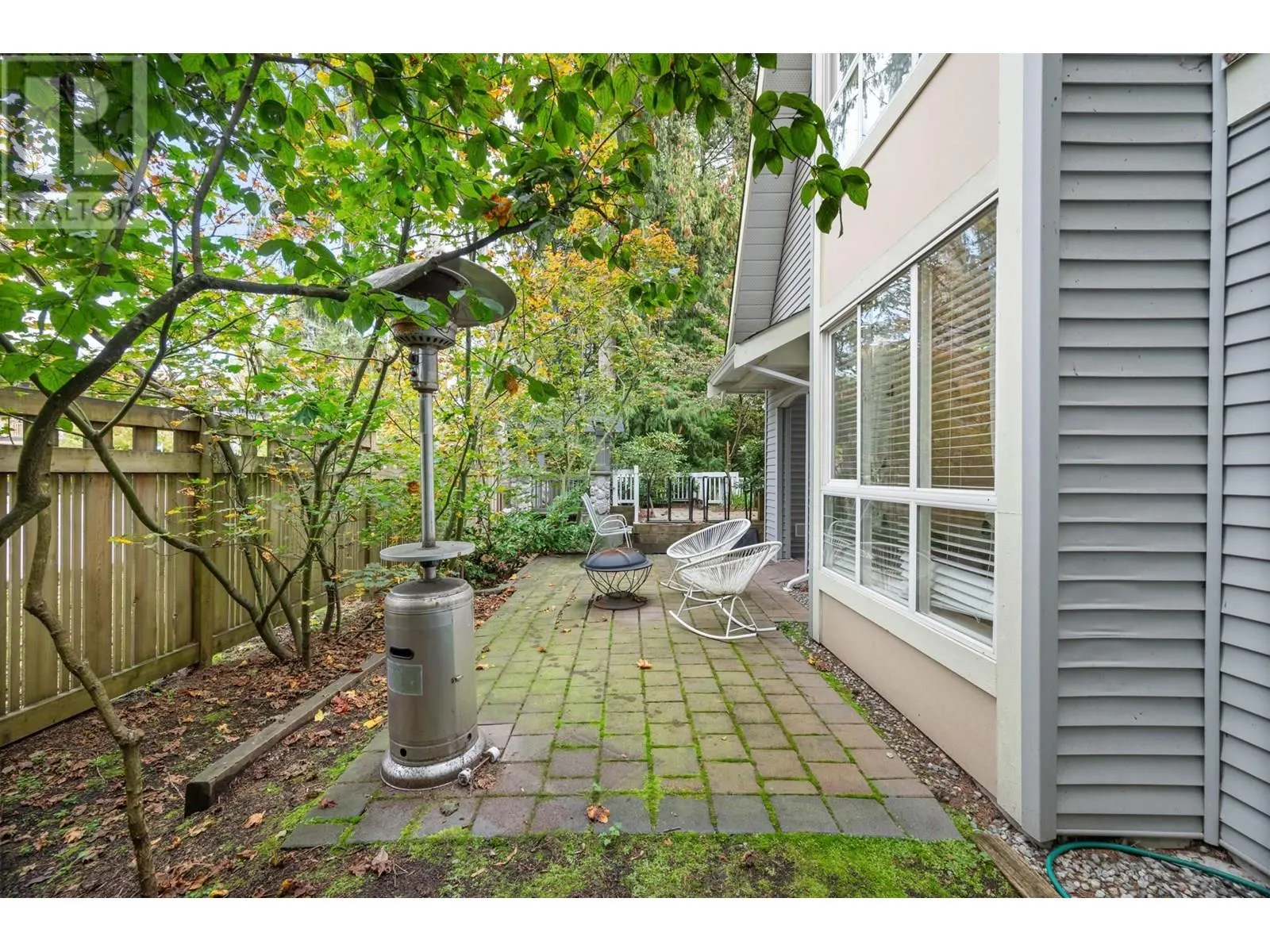 1 1075 LYNN VALLEY ROAD
