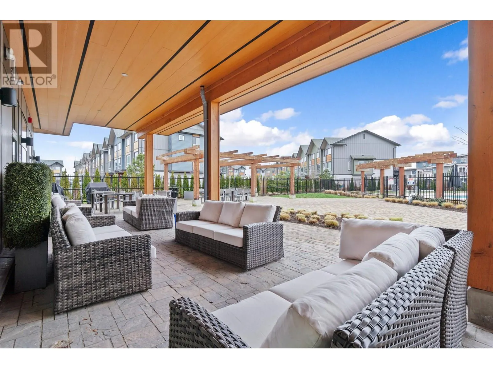 410 2499 RABBIT DRIVE