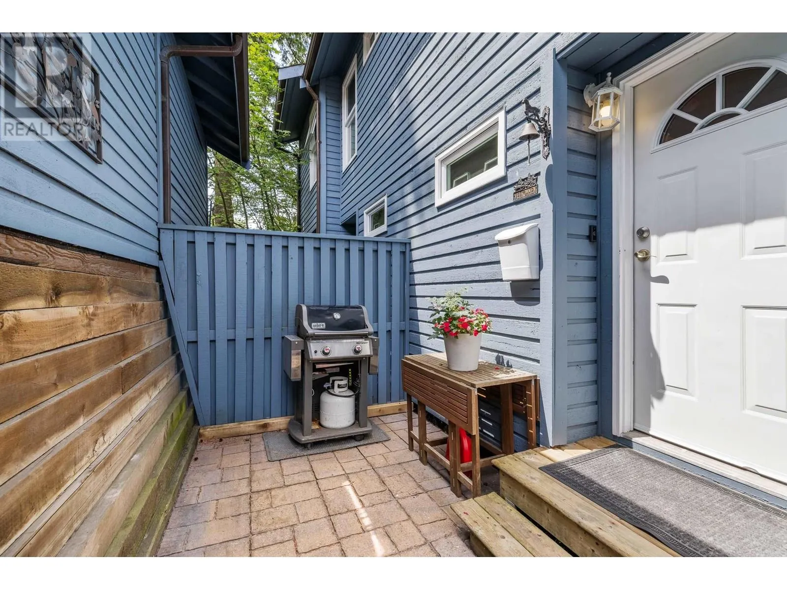 424 LEHMAN PLACE