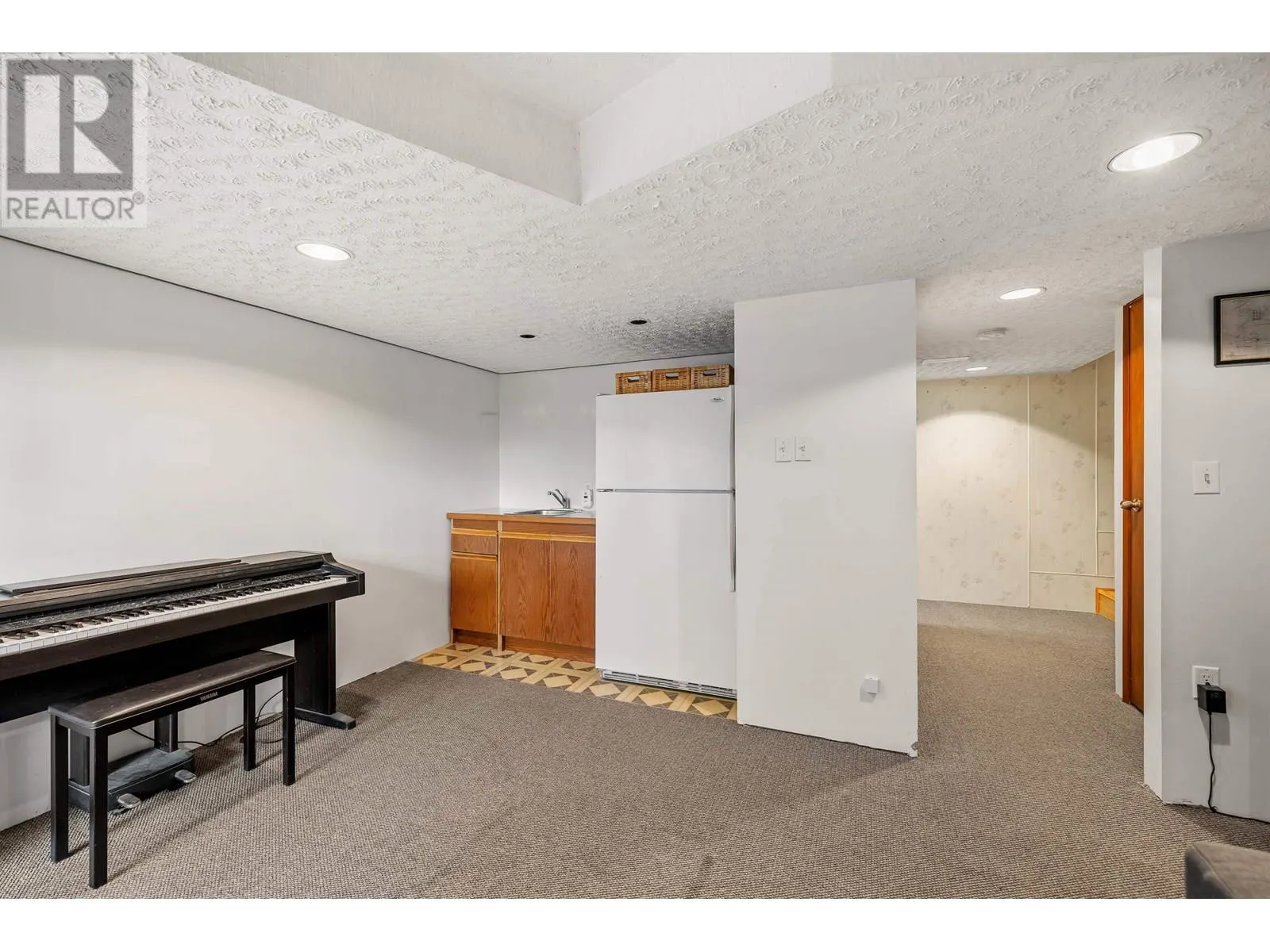 424 LEHMAN PLACE