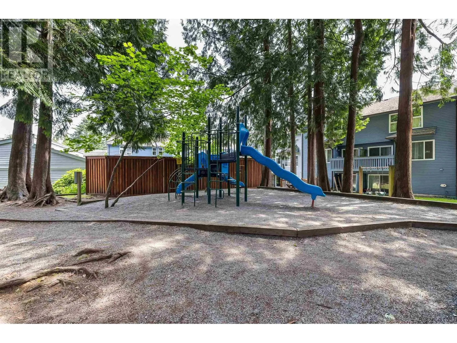 424 LEHMAN PLACE