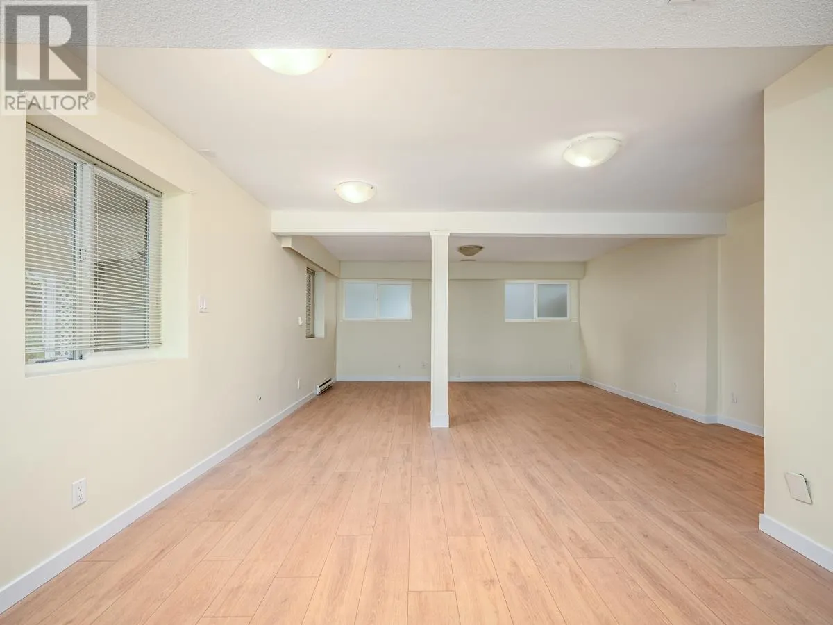1286 WELLINGTON DRIVE