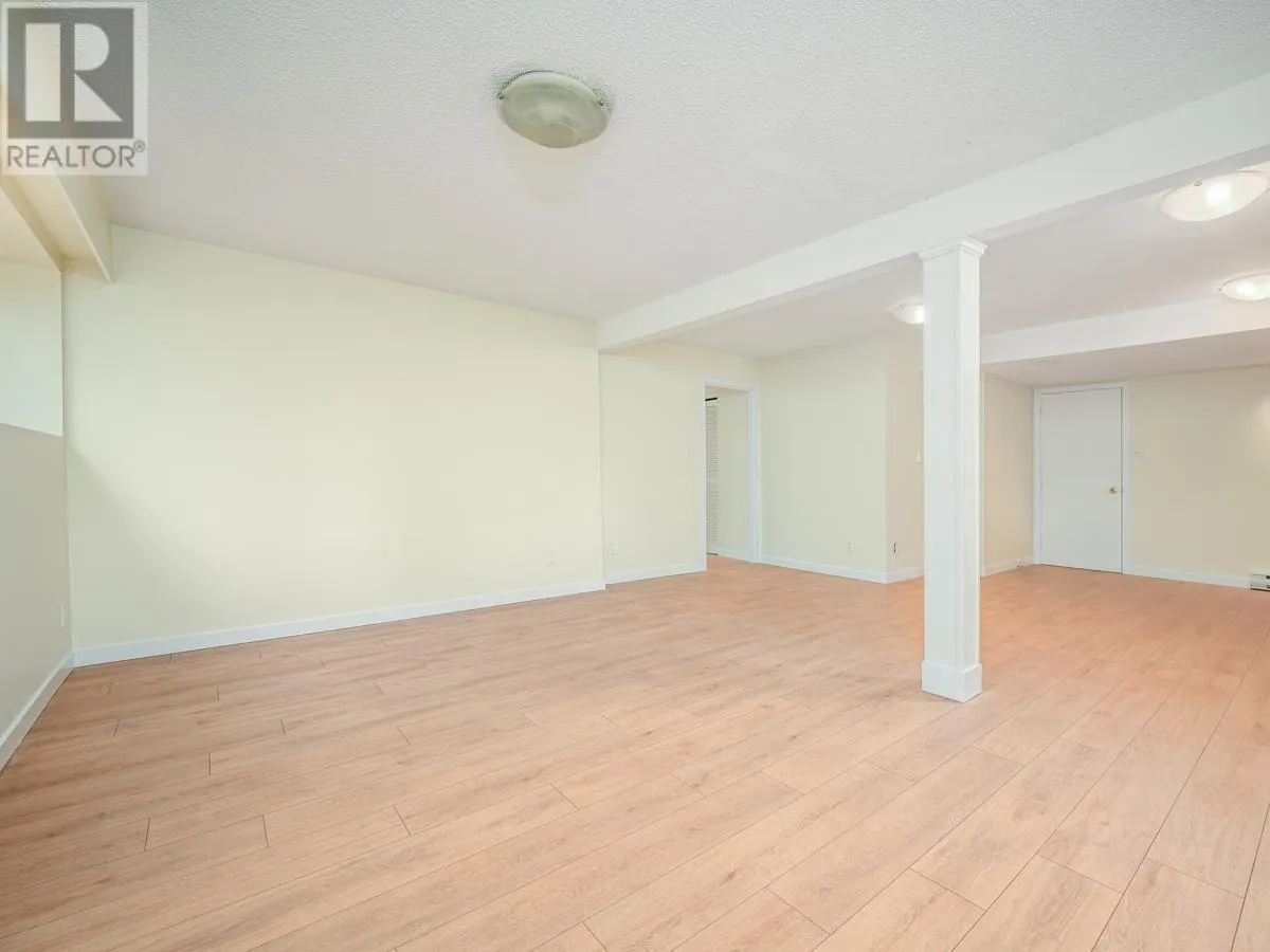 1286 WELLINGTON DRIVE