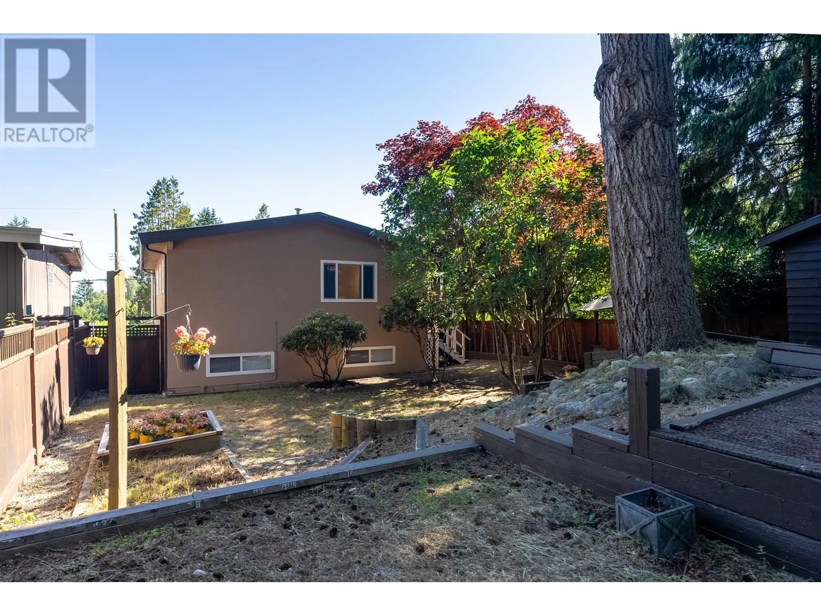 1286 WELLINGTON DRIVE