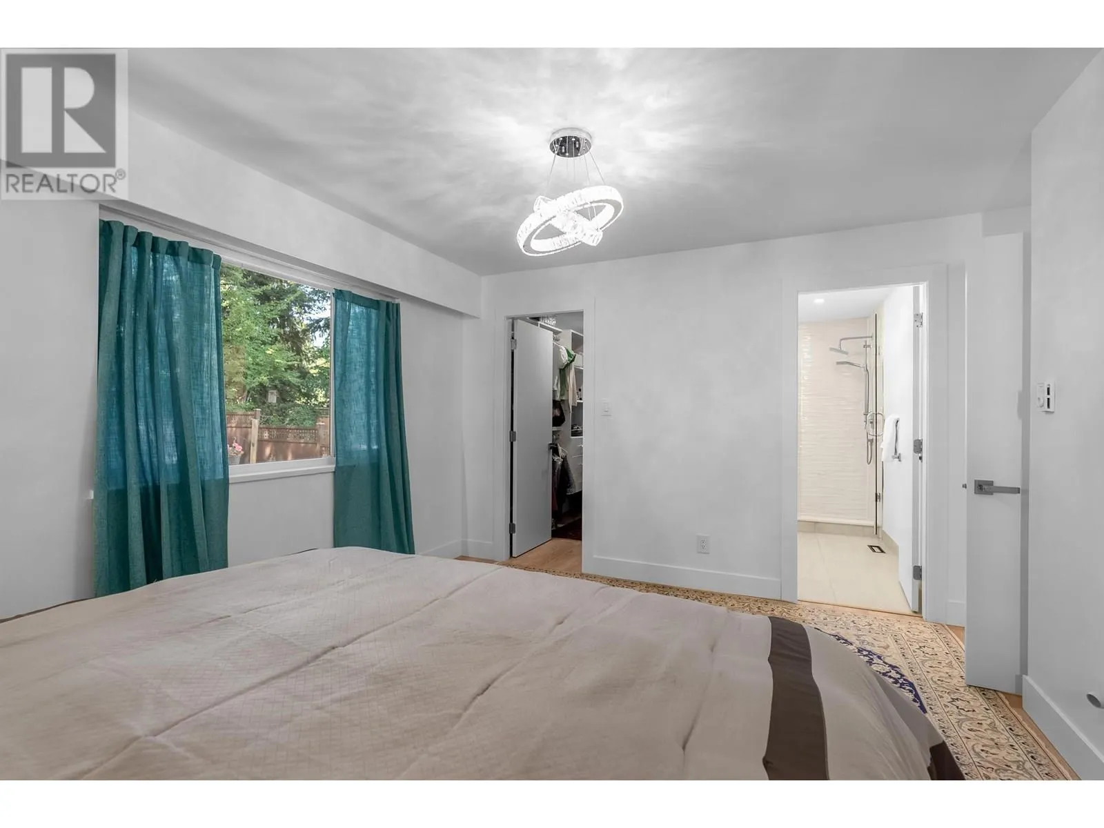 1286 WELLINGTON DRIVE