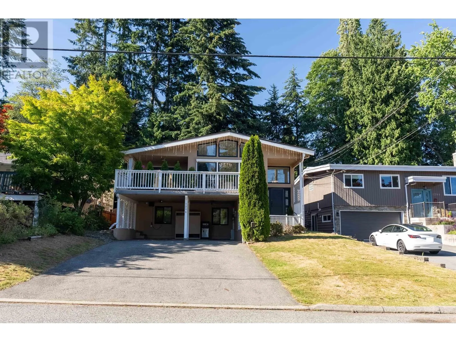 1286 WELLINGTON DRIVE