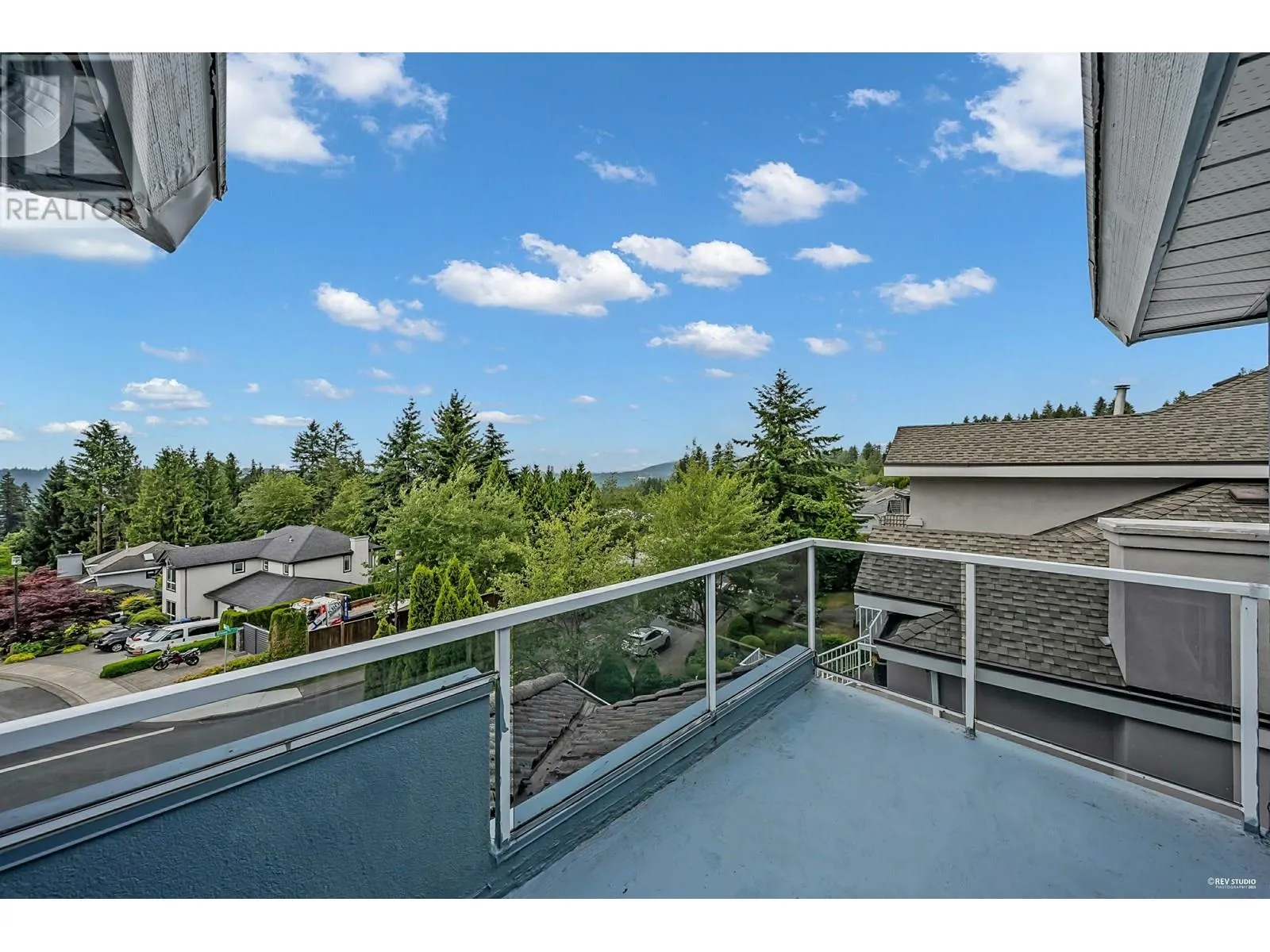 116 RAVINE DRIVE